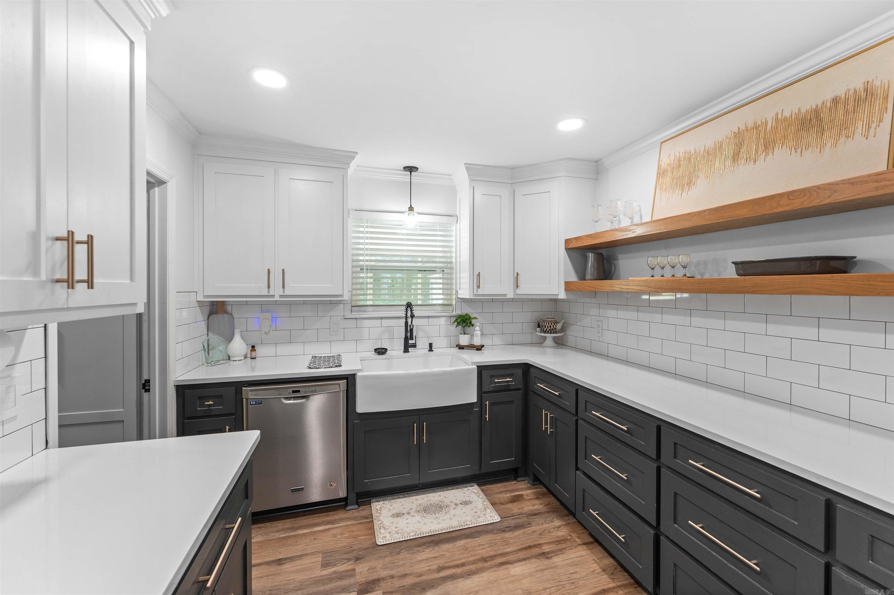 BLOOMFIELD HILLS - Residential