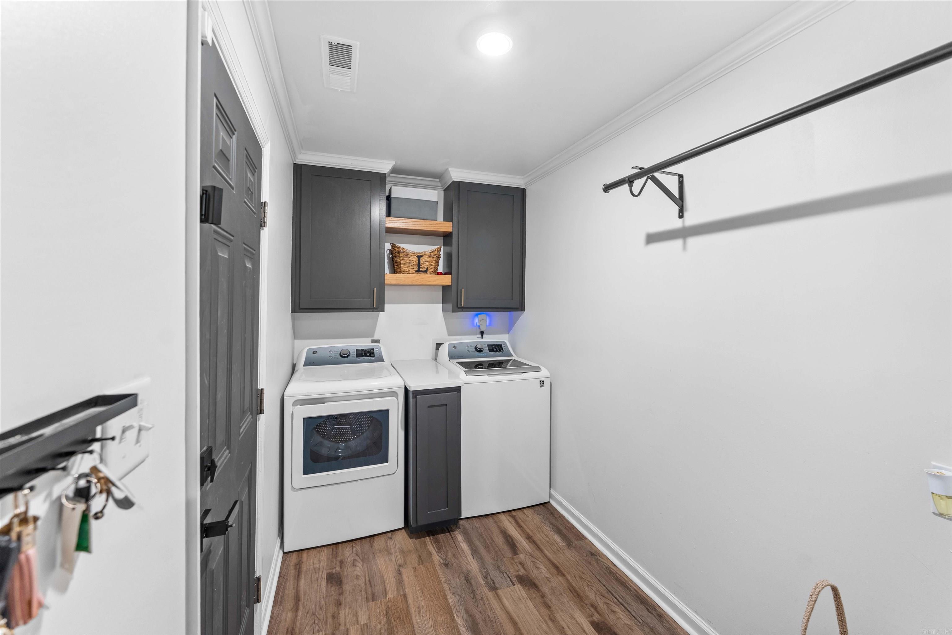 BLOOMFIELD HILLS - Residential