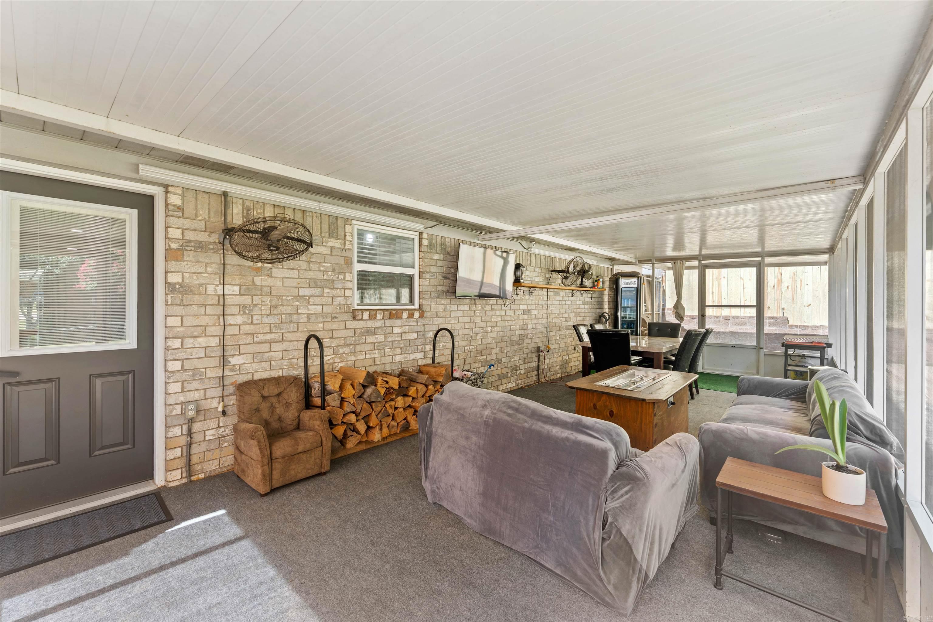 BLOOMFIELD HILLS - Residential