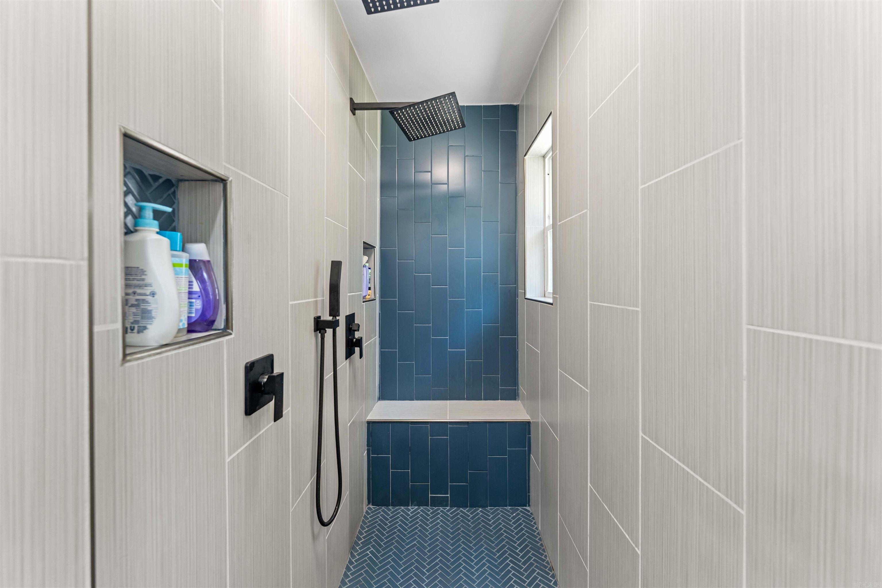 BLOOMFIELD HILLS - Residential