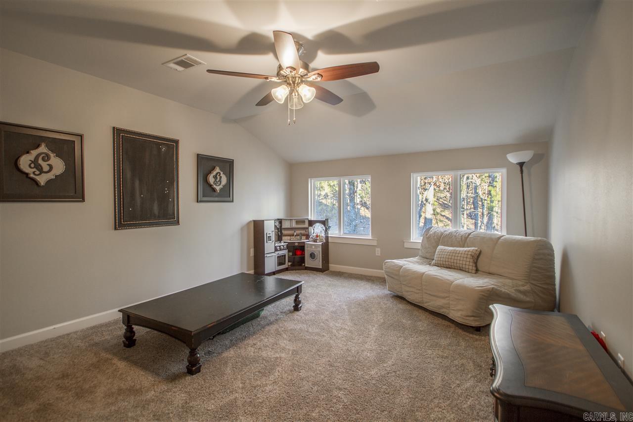 MAUMELLE VALLEY ESTATES - Residential