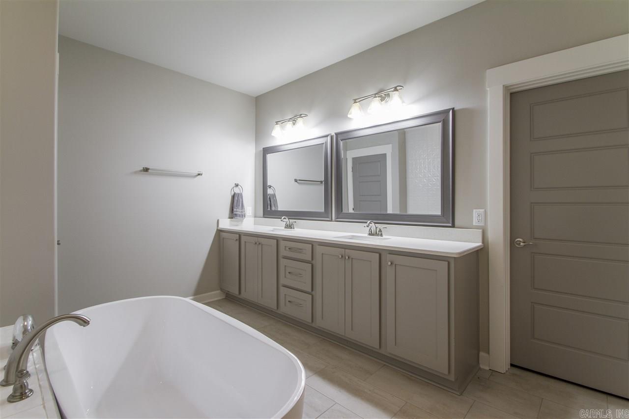 MAUMELLE VALLEY ESTATES - Residential