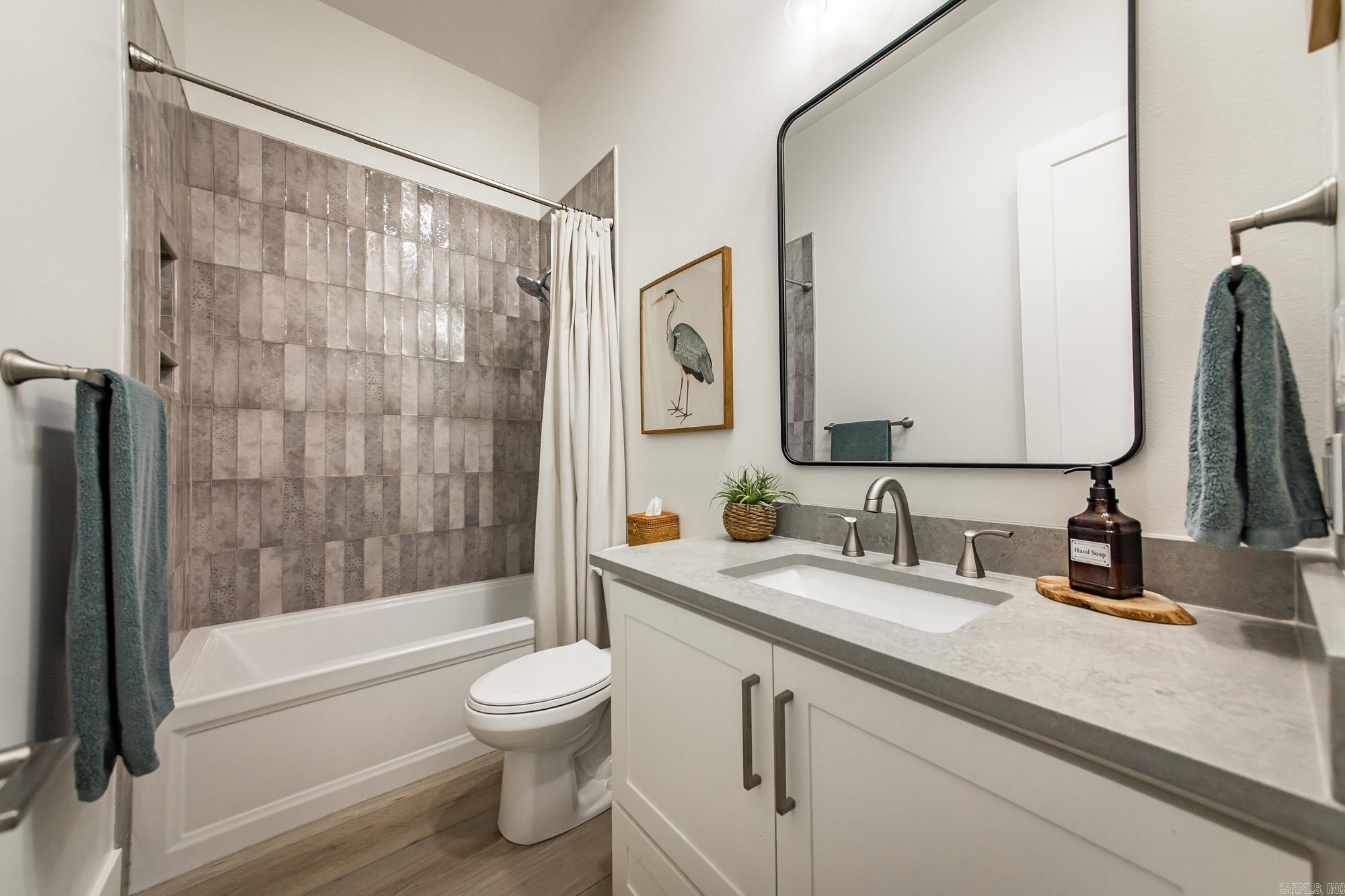 INDIAN HILLS - Residential