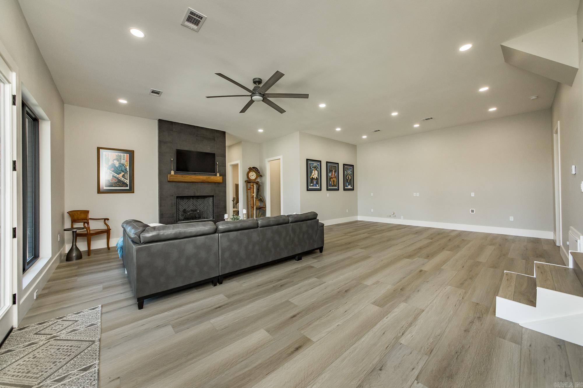 INDIAN HILLS - Residential