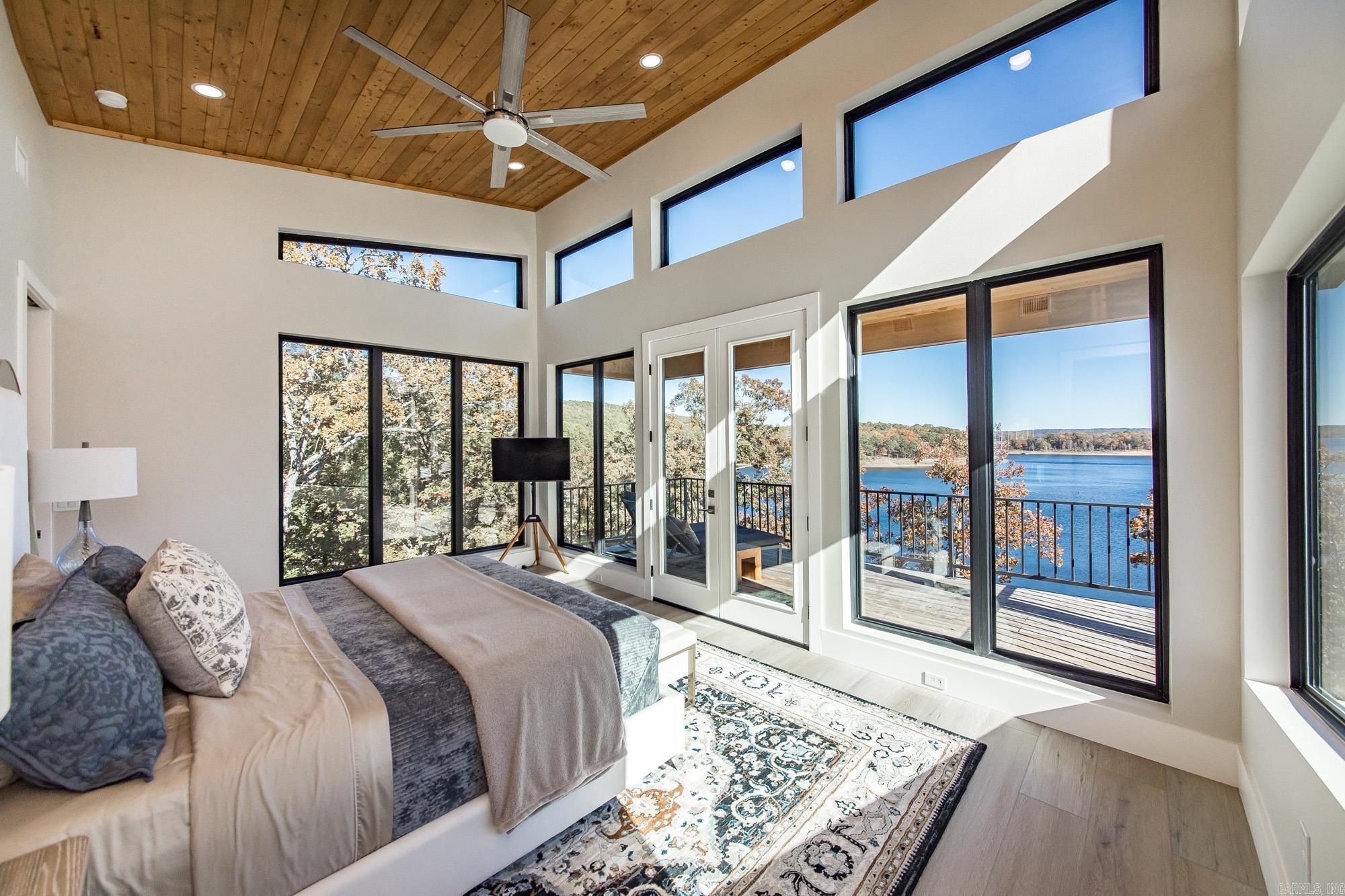 INDIAN HILLS - Residential