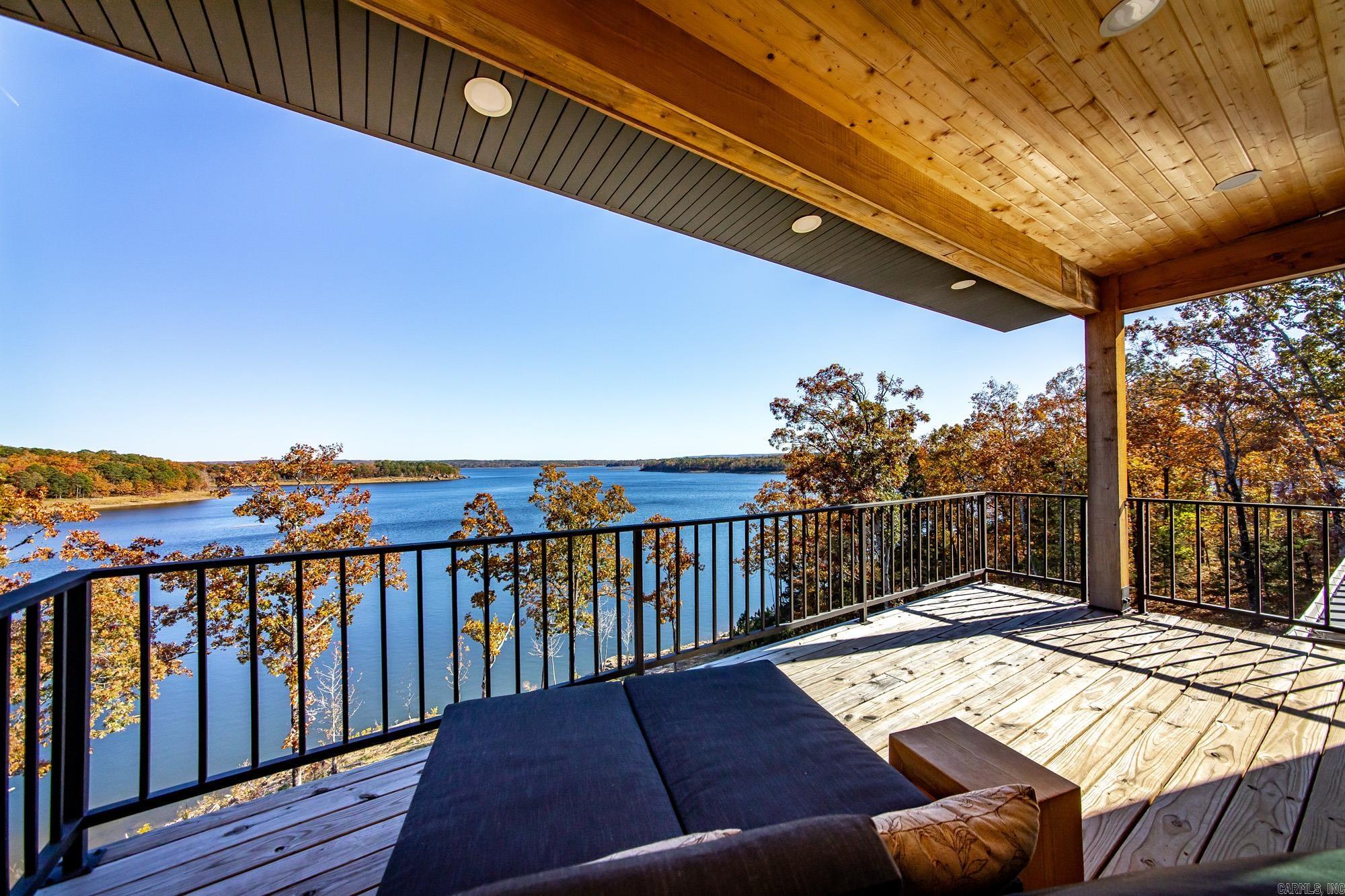 INDIAN HILLS - Residential