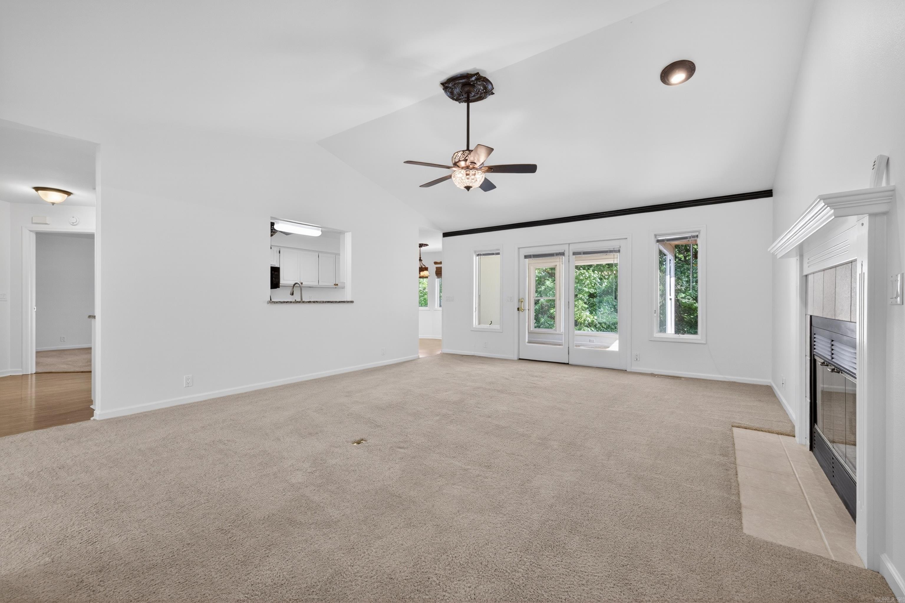 Megellan Courts - Residential