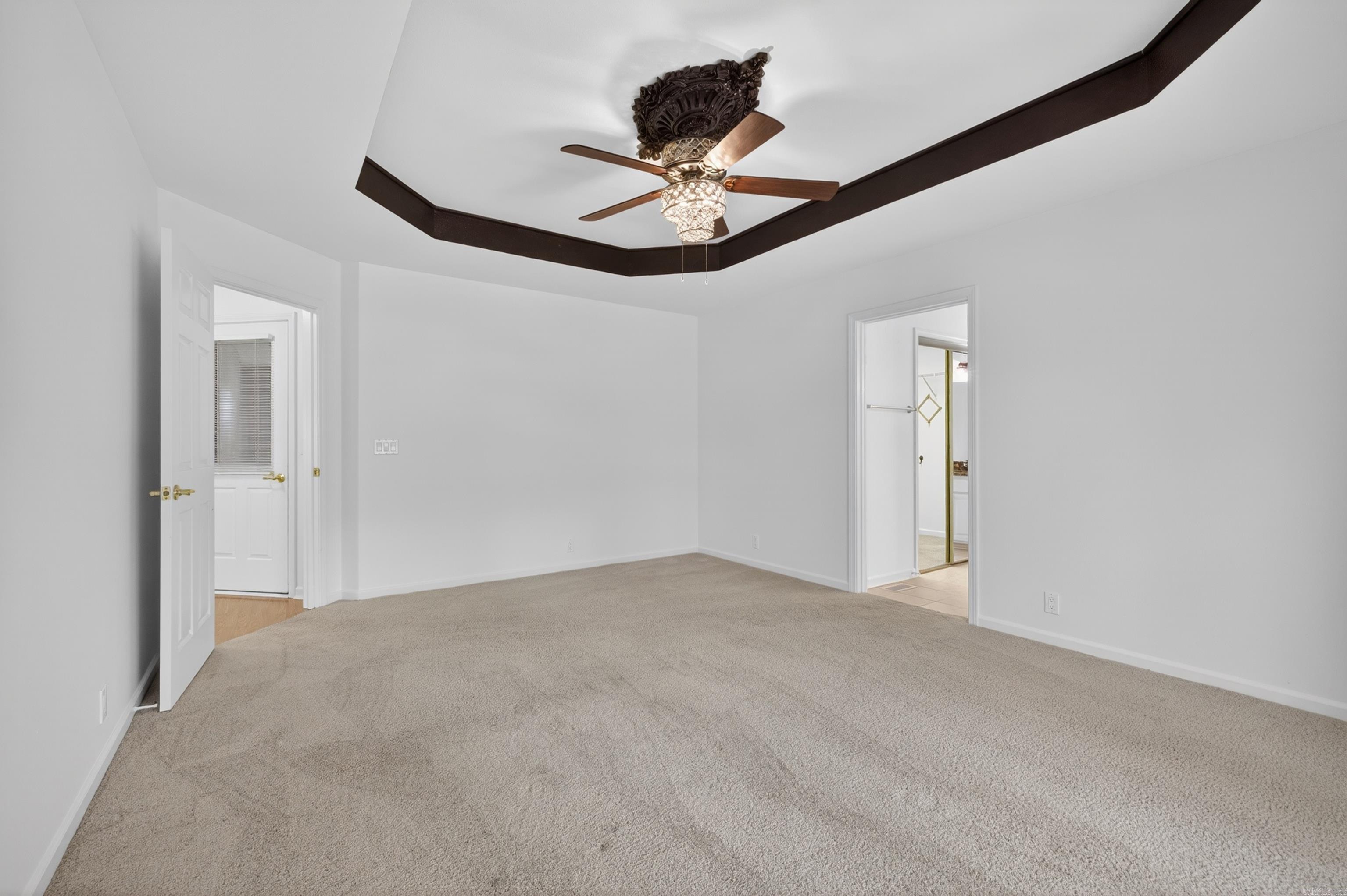 Megellan Courts - Residential