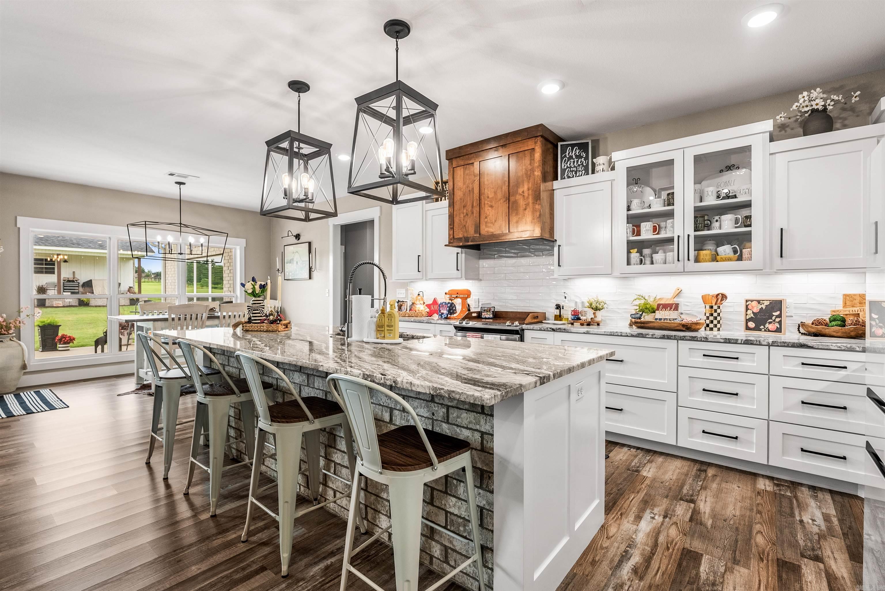 REPUBLICAN VALLEY ESTATES - Residential