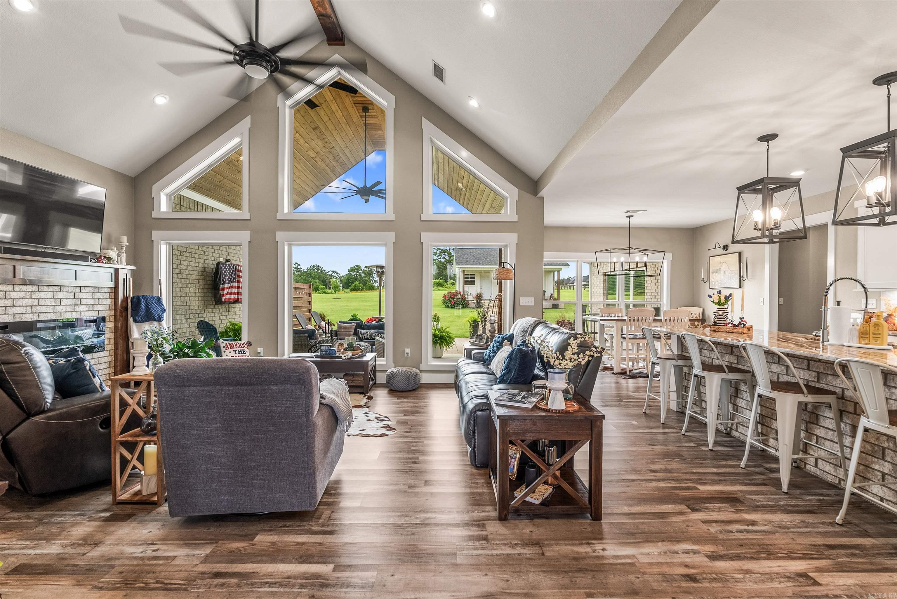 REPUBLICAN VALLEY ESTATES - Residential