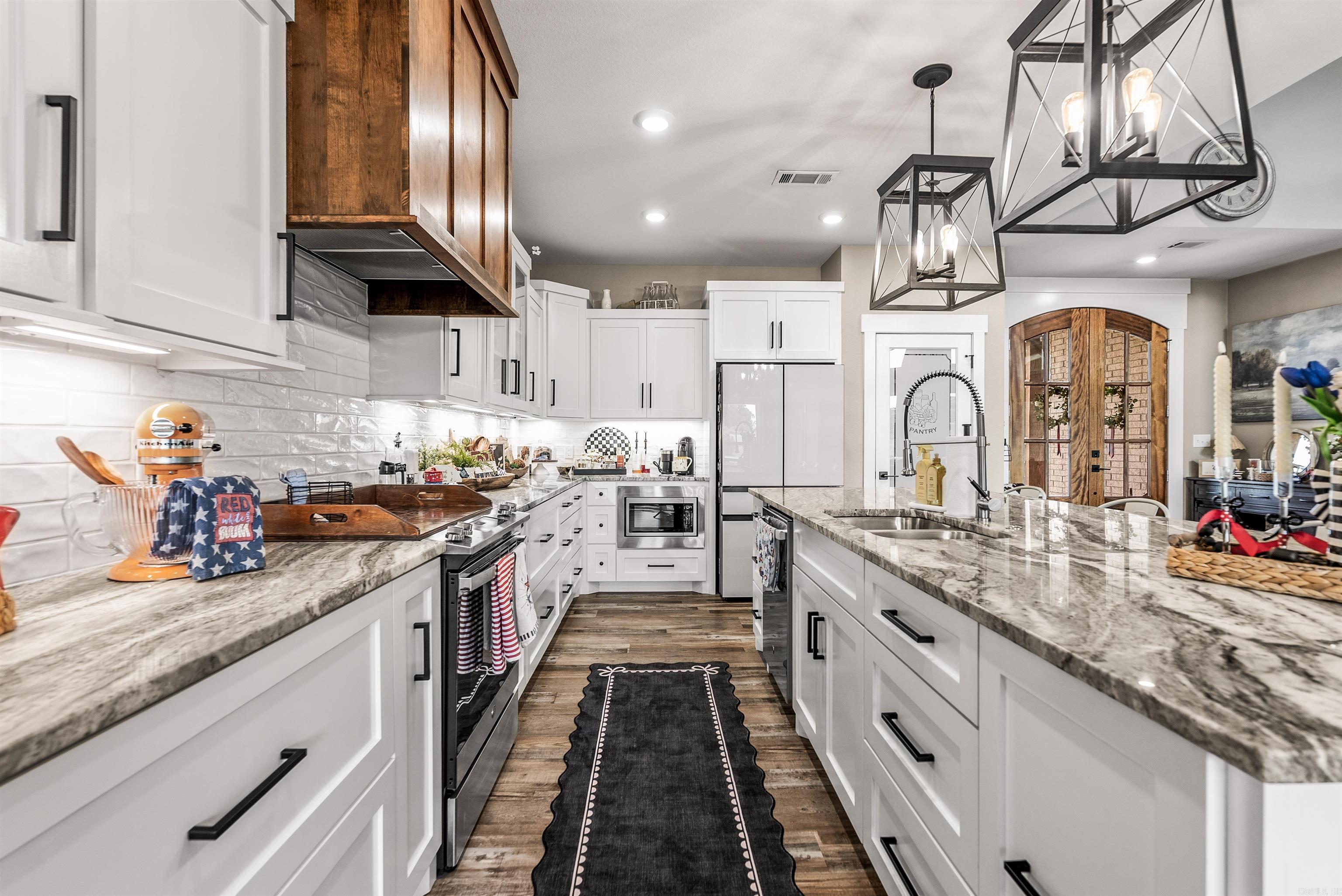 REPUBLICAN VALLEY ESTATES - Residential