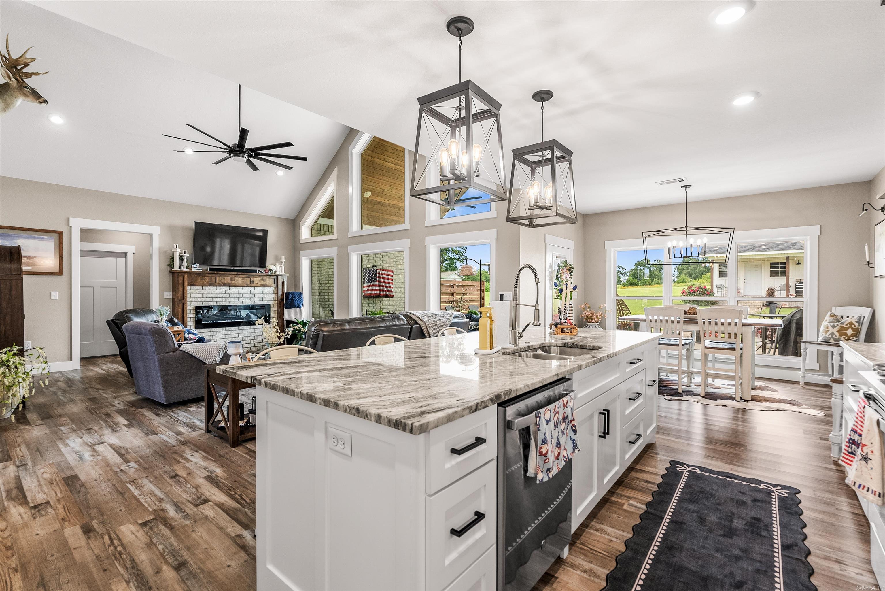 REPUBLICAN VALLEY ESTATES - Residential