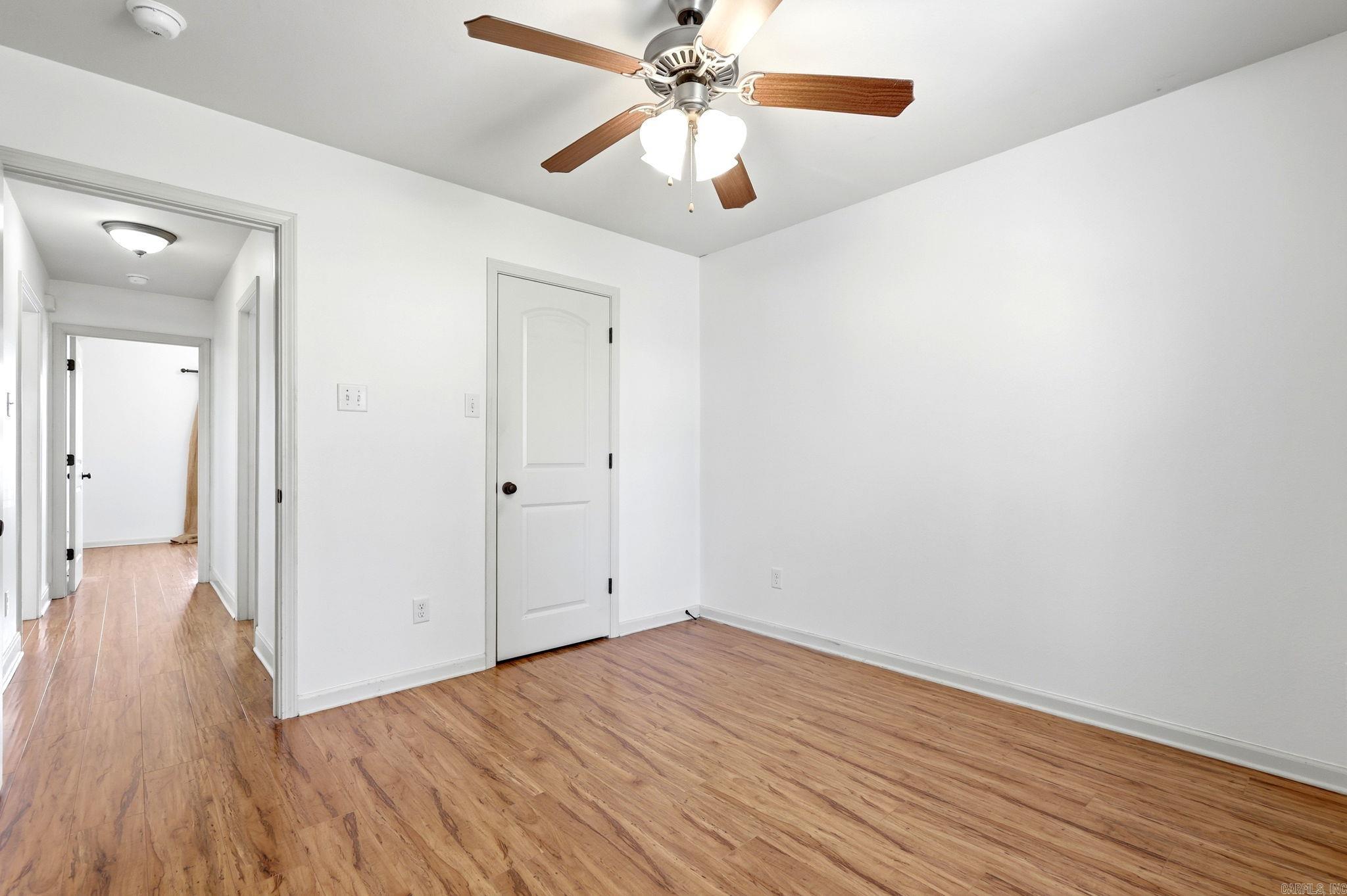 OAK GLENN - Residential