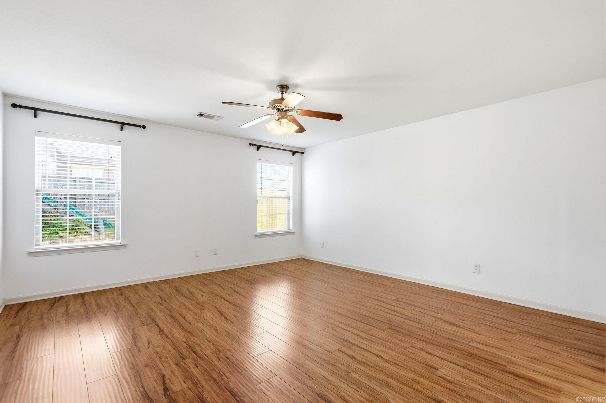 OAK GLENN - Residential