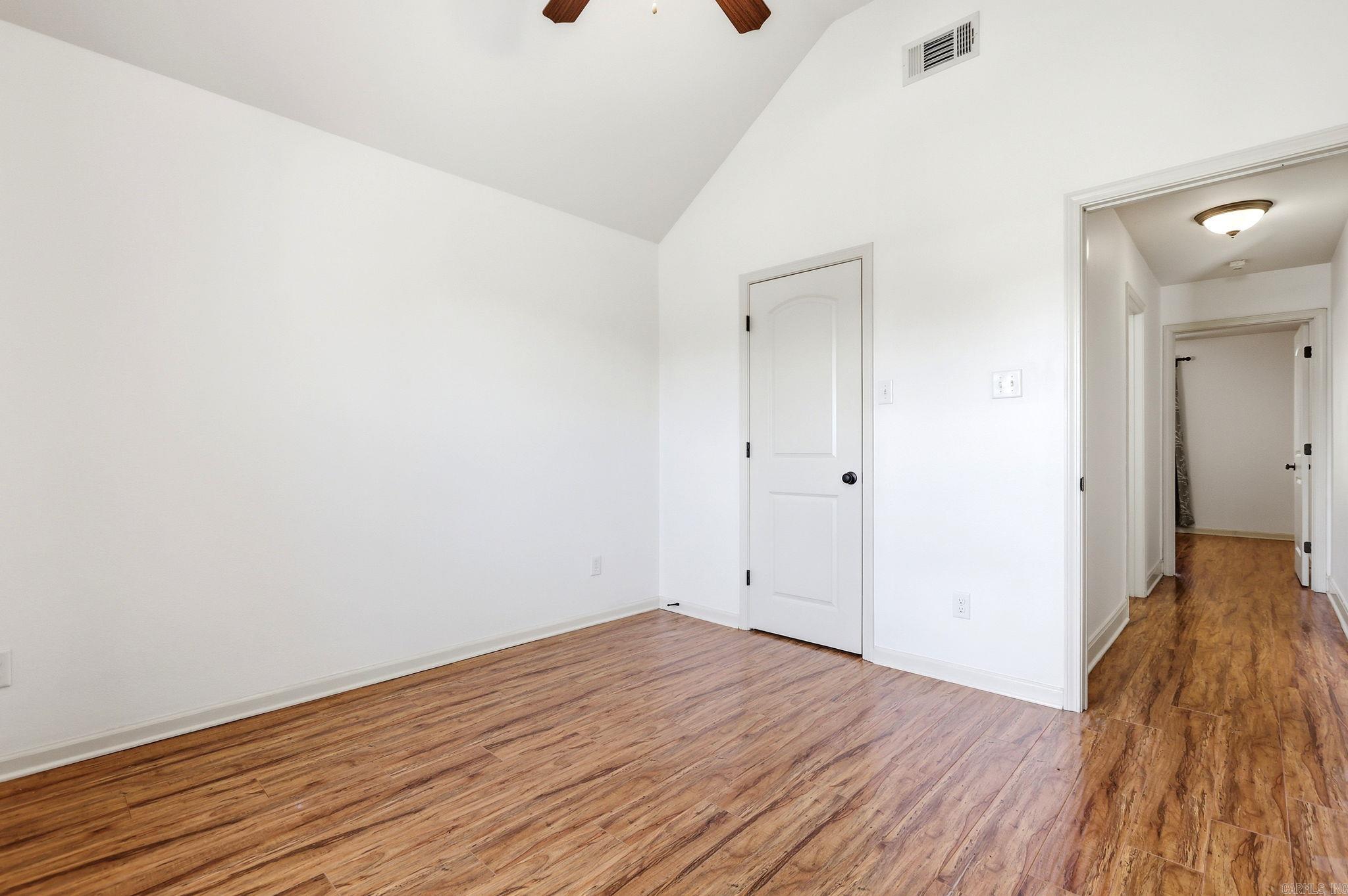 OAK GLENN - Residential