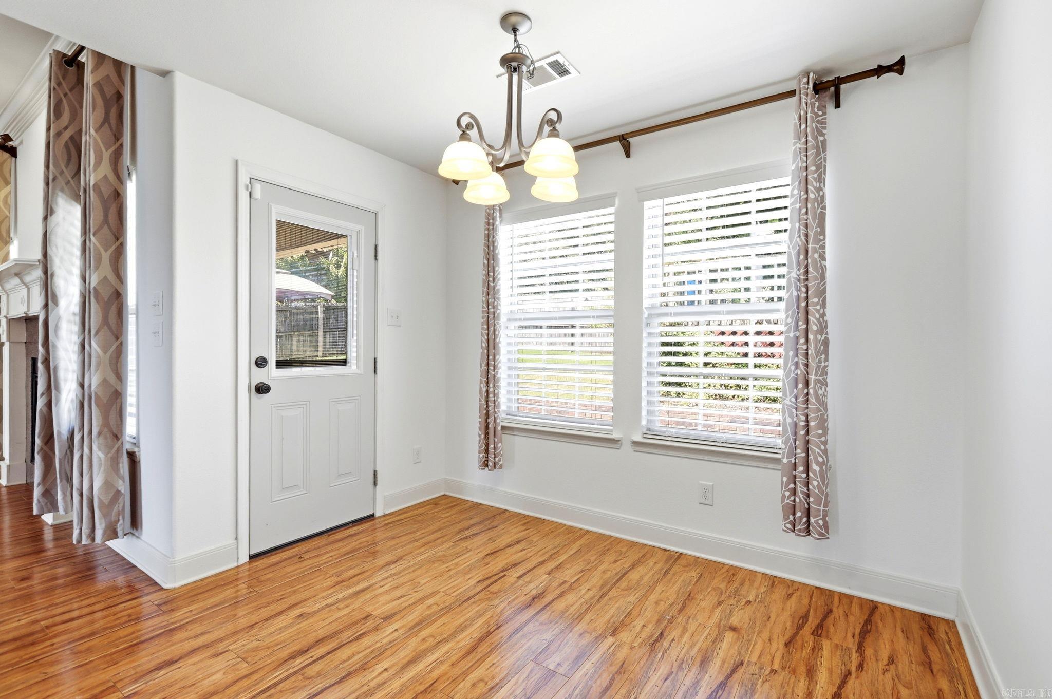 OAK GLENN - Residential