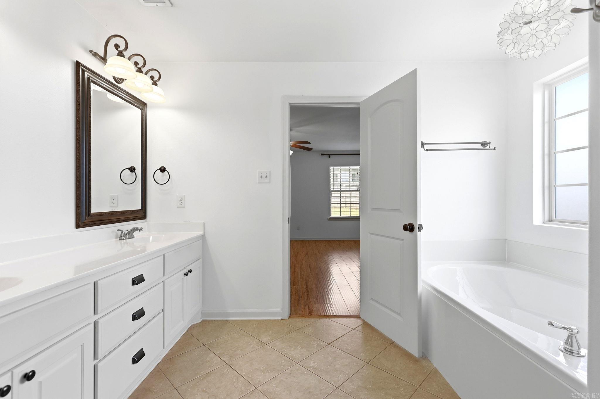 OAK GLENN - Residential