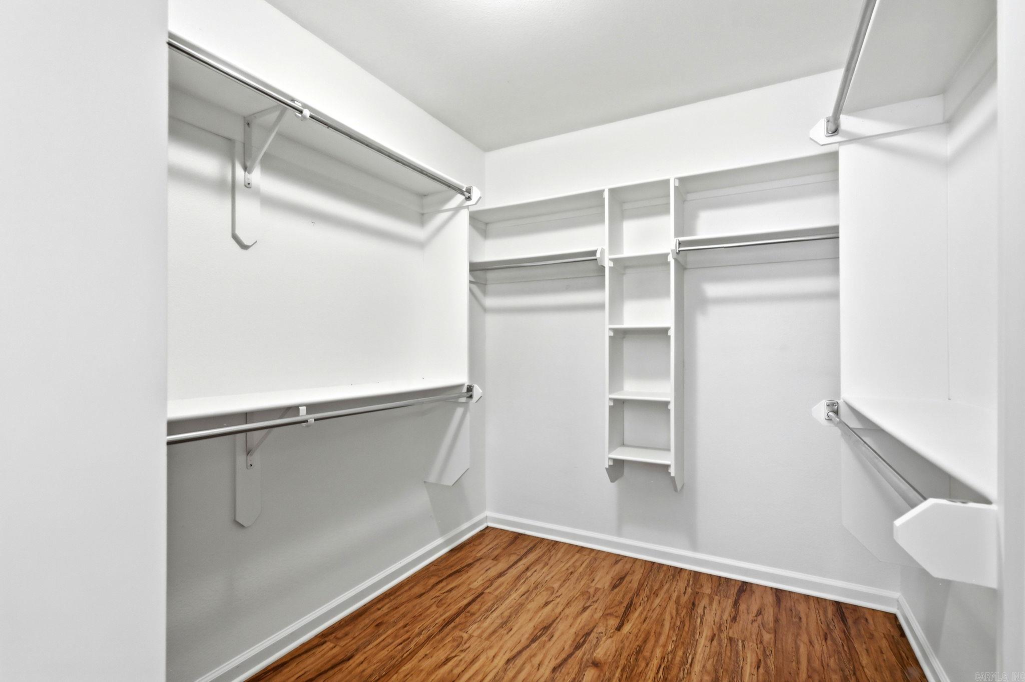 OAK GLENN - Residential