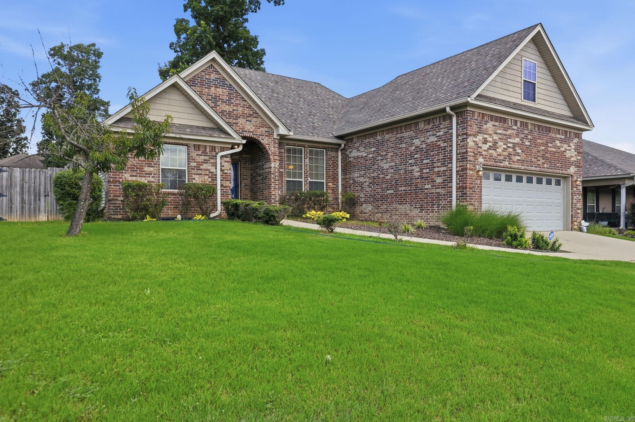 OAK GLENN - Residential