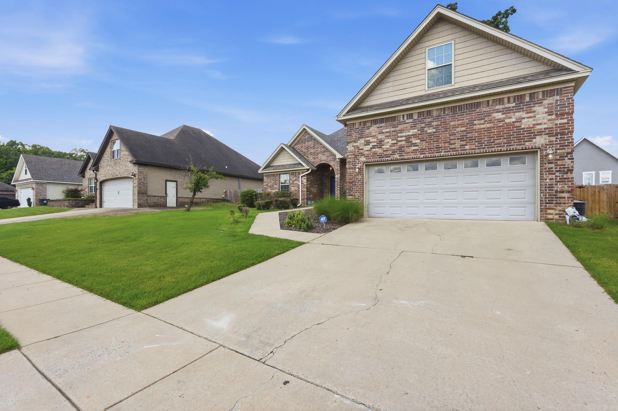 OAK GLENN - Residential