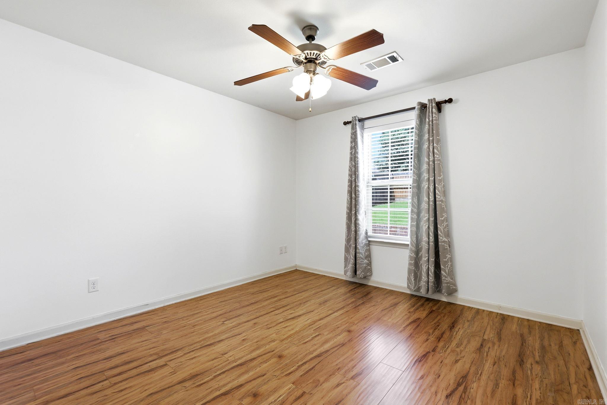 OAK GLENN - Residential