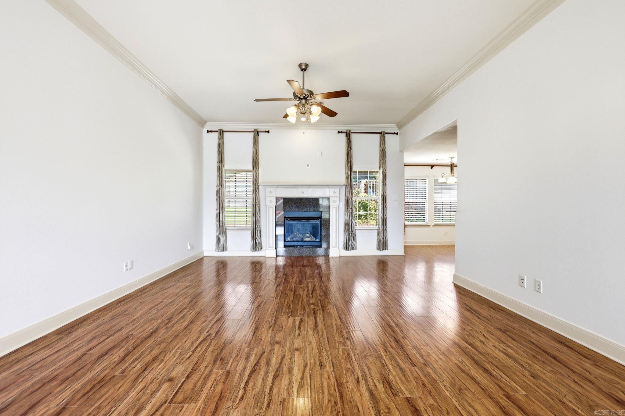 OAK GLENN - Residential
