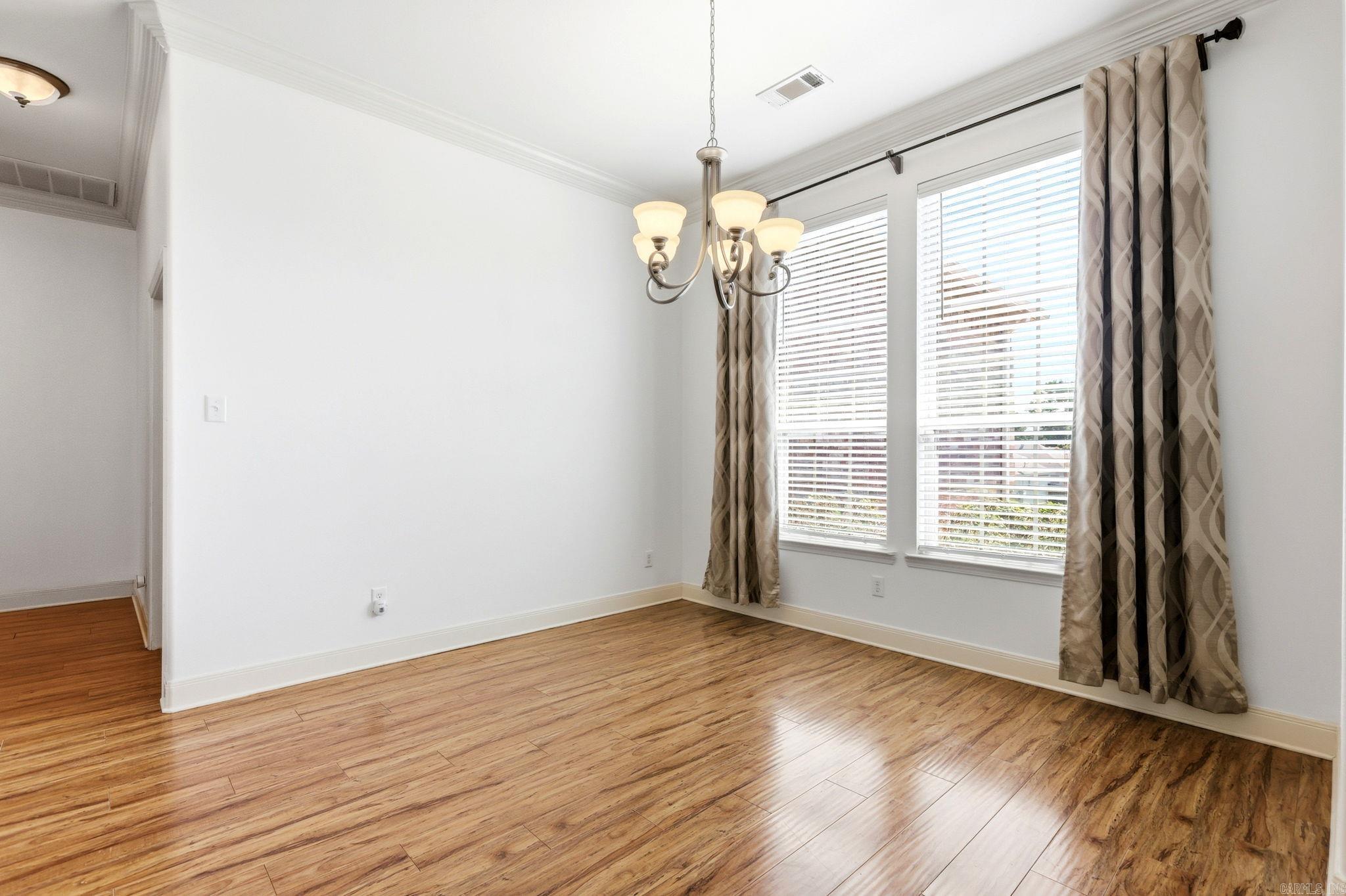 OAK GLENN - Residential