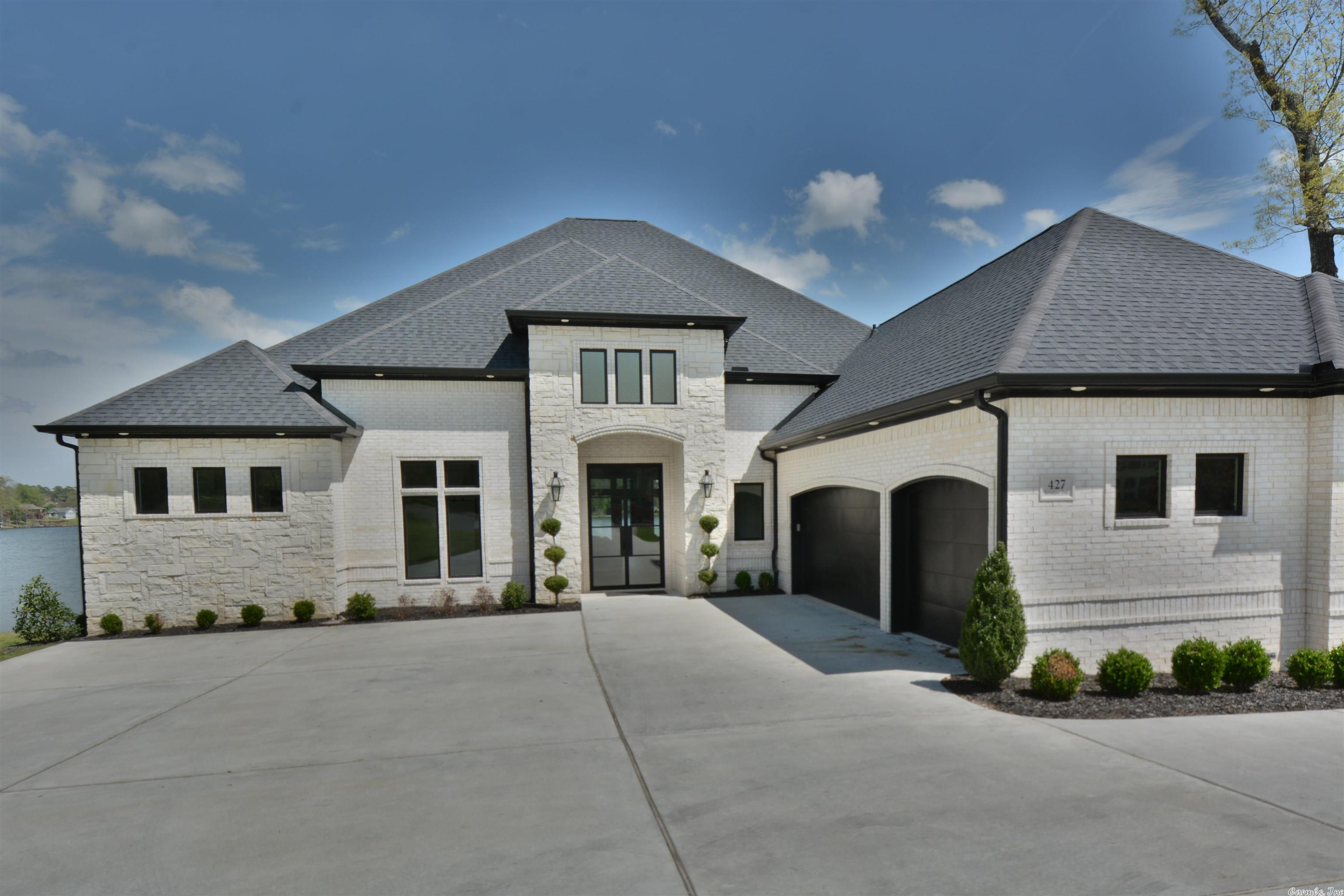 BAYVIEW ESTATES - Residential