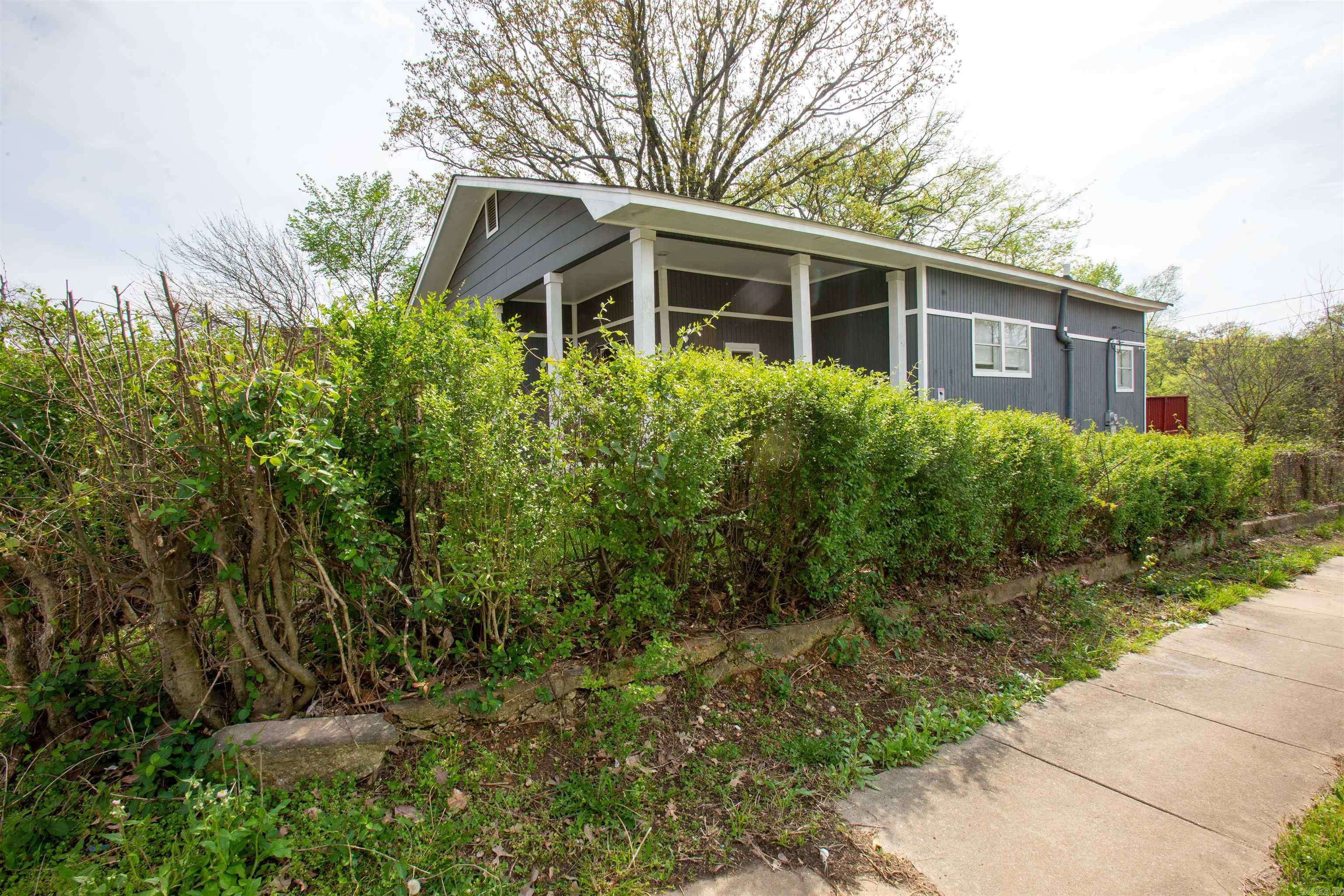 Weldon E Wrights - Residential Lease
