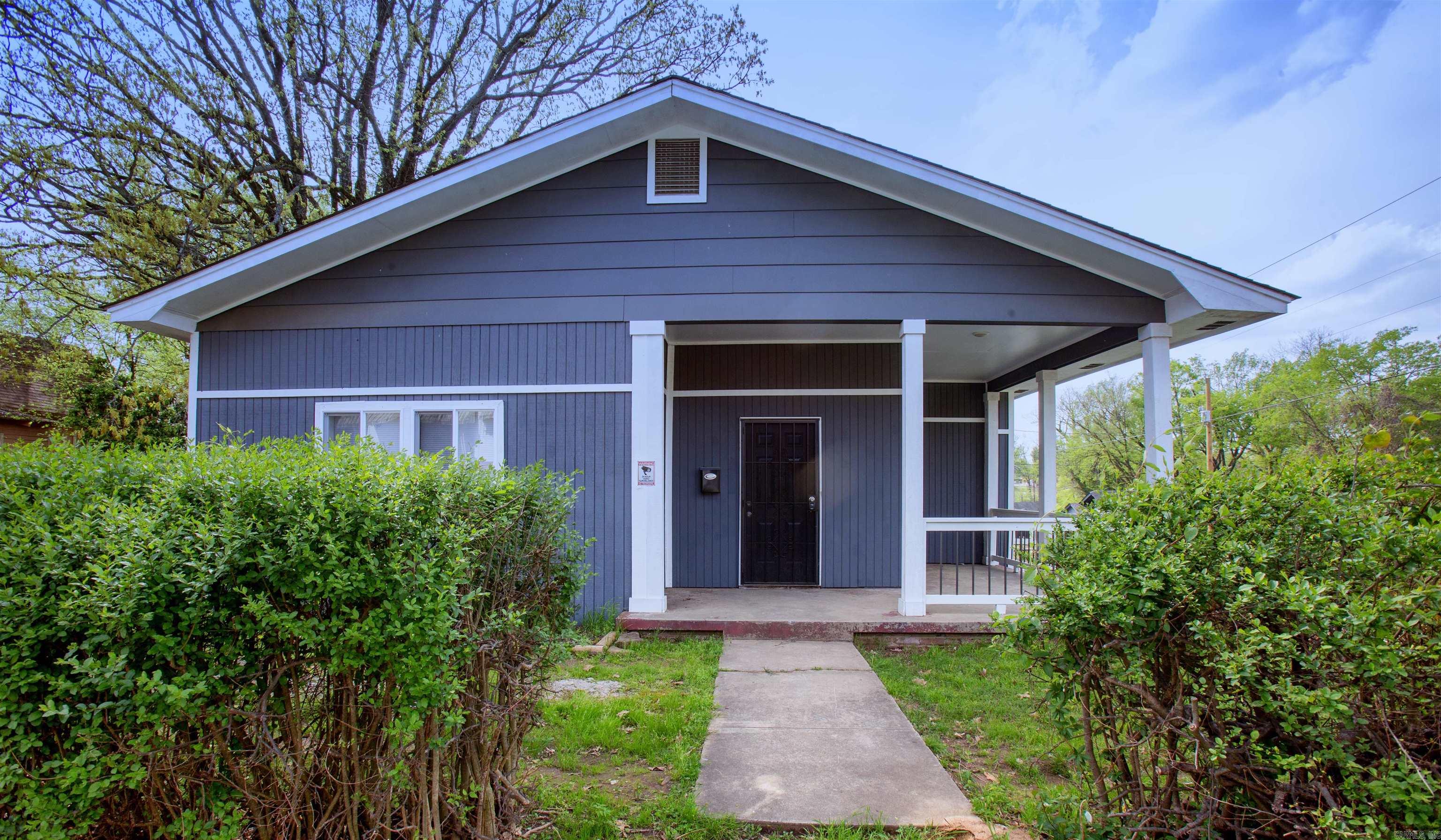 MOVE IN SPECIAL! HALF OFF FIRST MONTH’S RENT AND A FREE 50’’ SMART TV! Recently remodeled 3BD/1.5BA home in Little Rock. Plenty of space. Ceiling fan in living room. Hard flooring throughout. Granite countertops in the kitchen. Great back deck that is perfect for hosting. Partially fenced yard. The lease for this property is for 2 years with a 3% increase after the first year. Income has to be 3x the amount of rent unless you have a housing voucher. Showings are by appointment only. Please contact our office at 501-232-8964.
