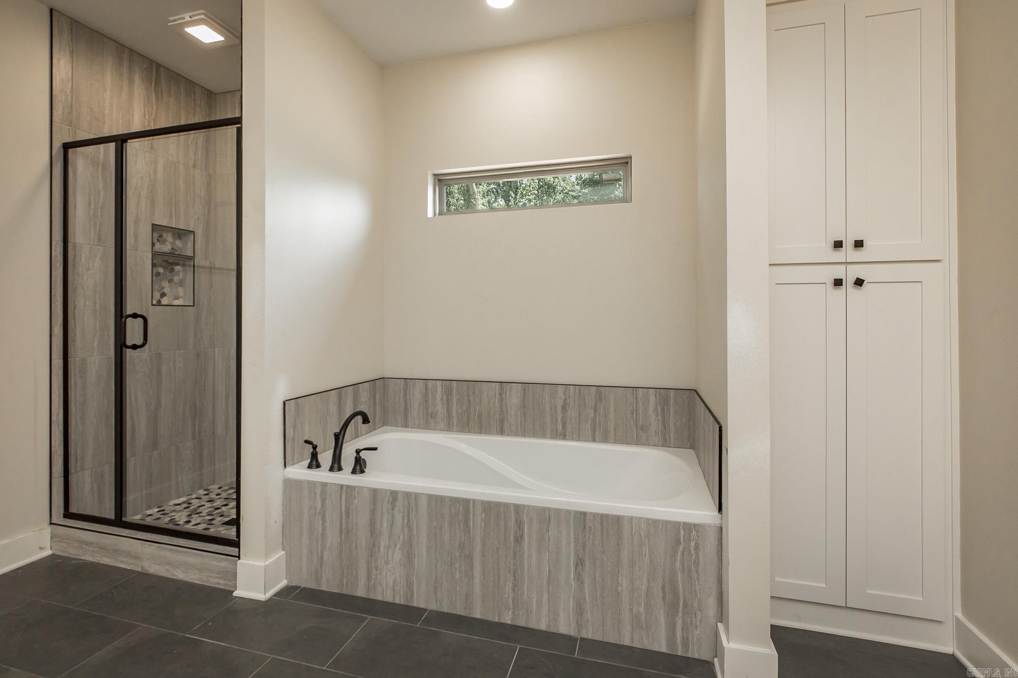 HIDDEN VALLEY ESTATES - Residential