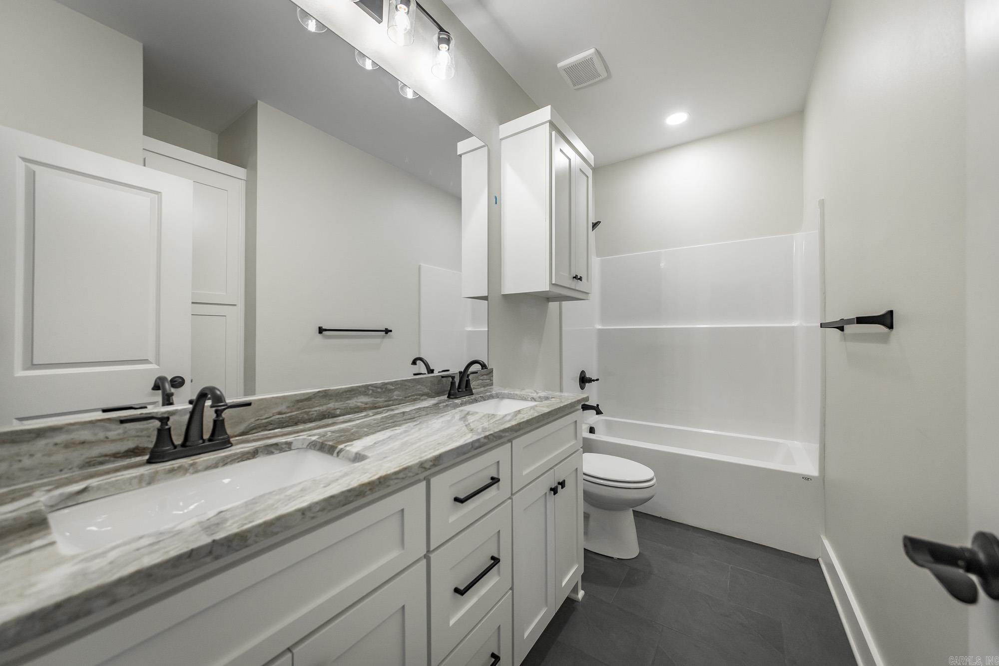 HIDDEN VALLEY ESTATES - Residential