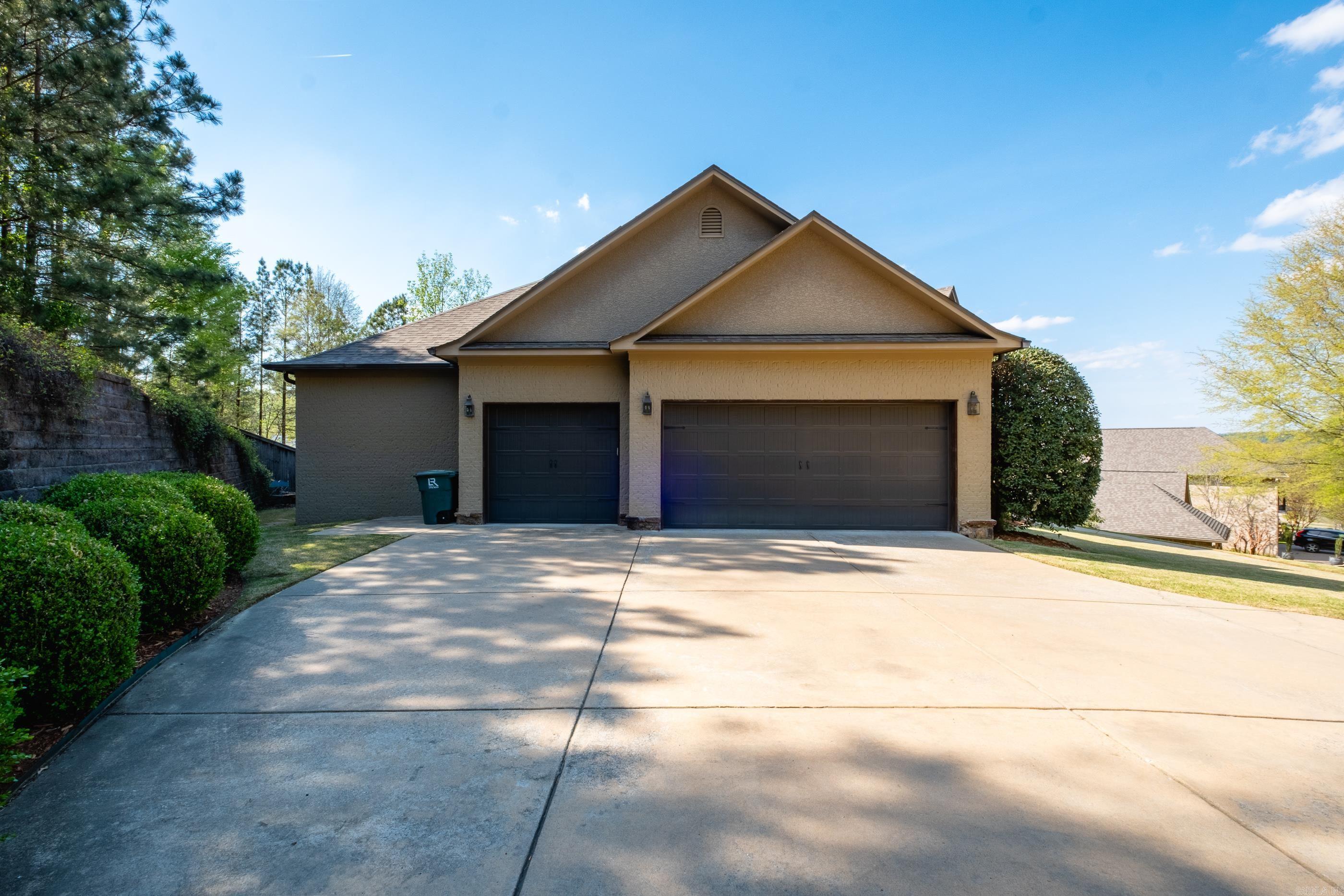 HICKORY POINTE ADDN - Residential