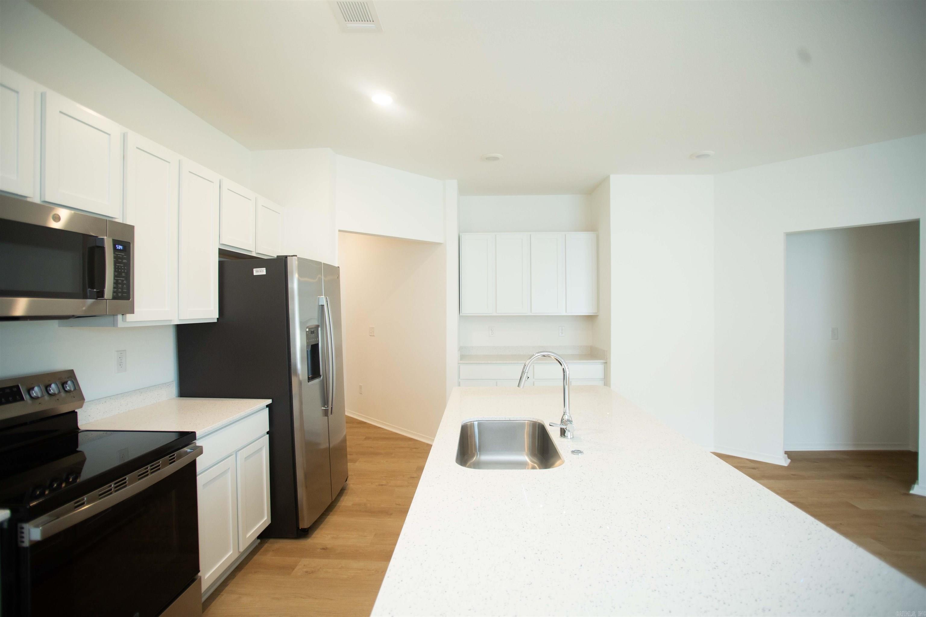 PANTHER COVE - Residential Lease