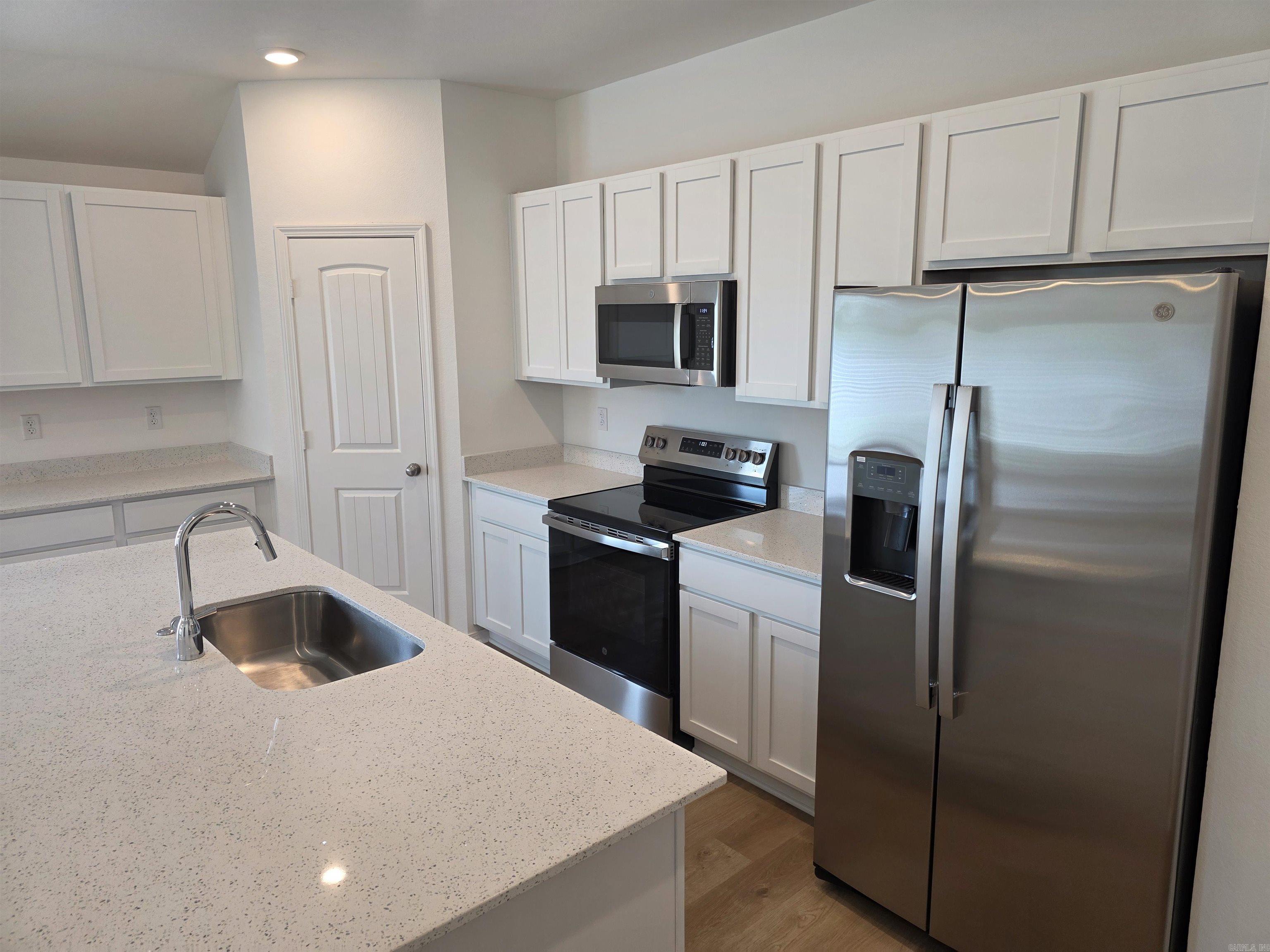 PANTHER COVE - Residential Lease