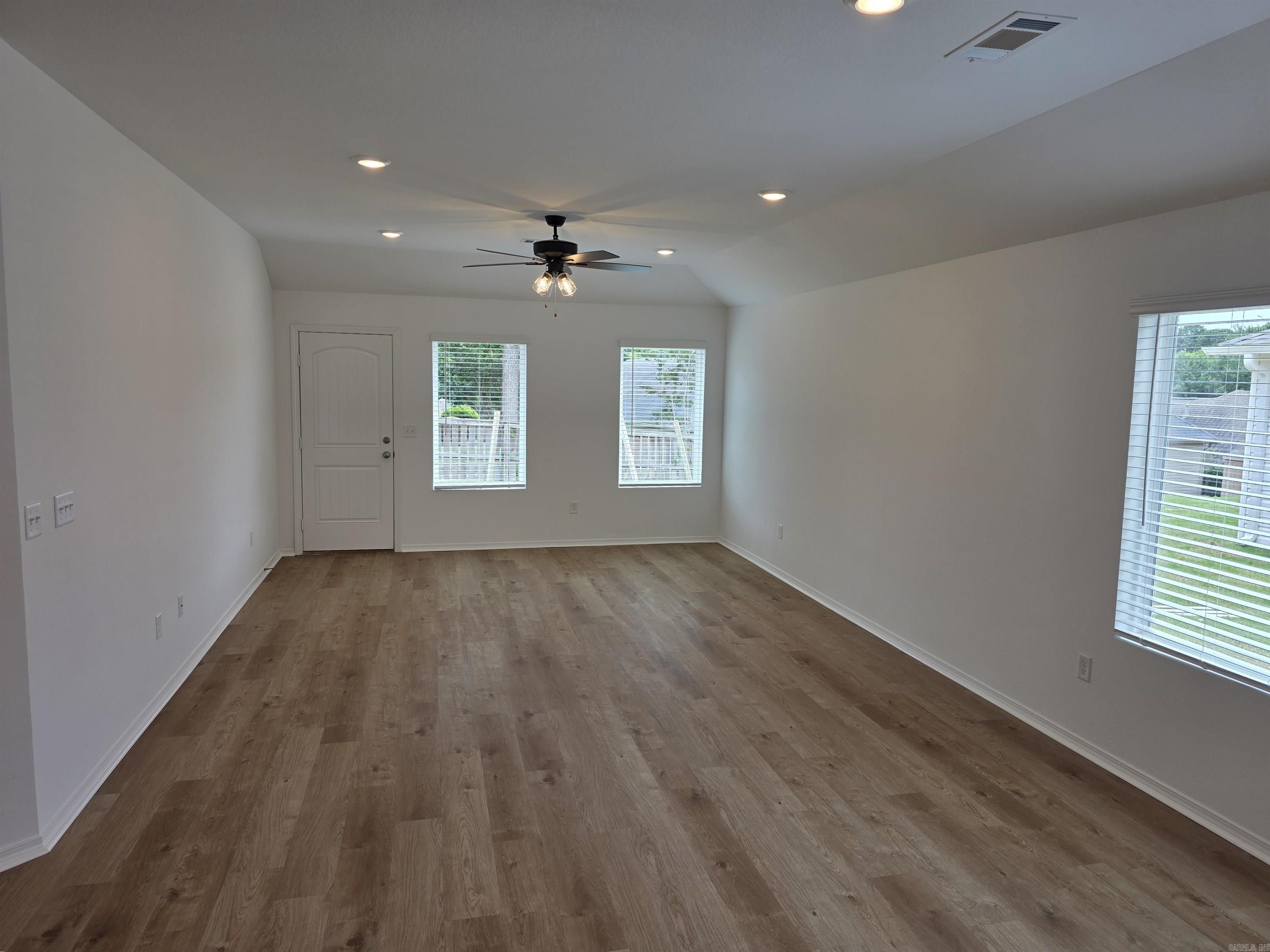 PANTHER COVE - Residential Lease