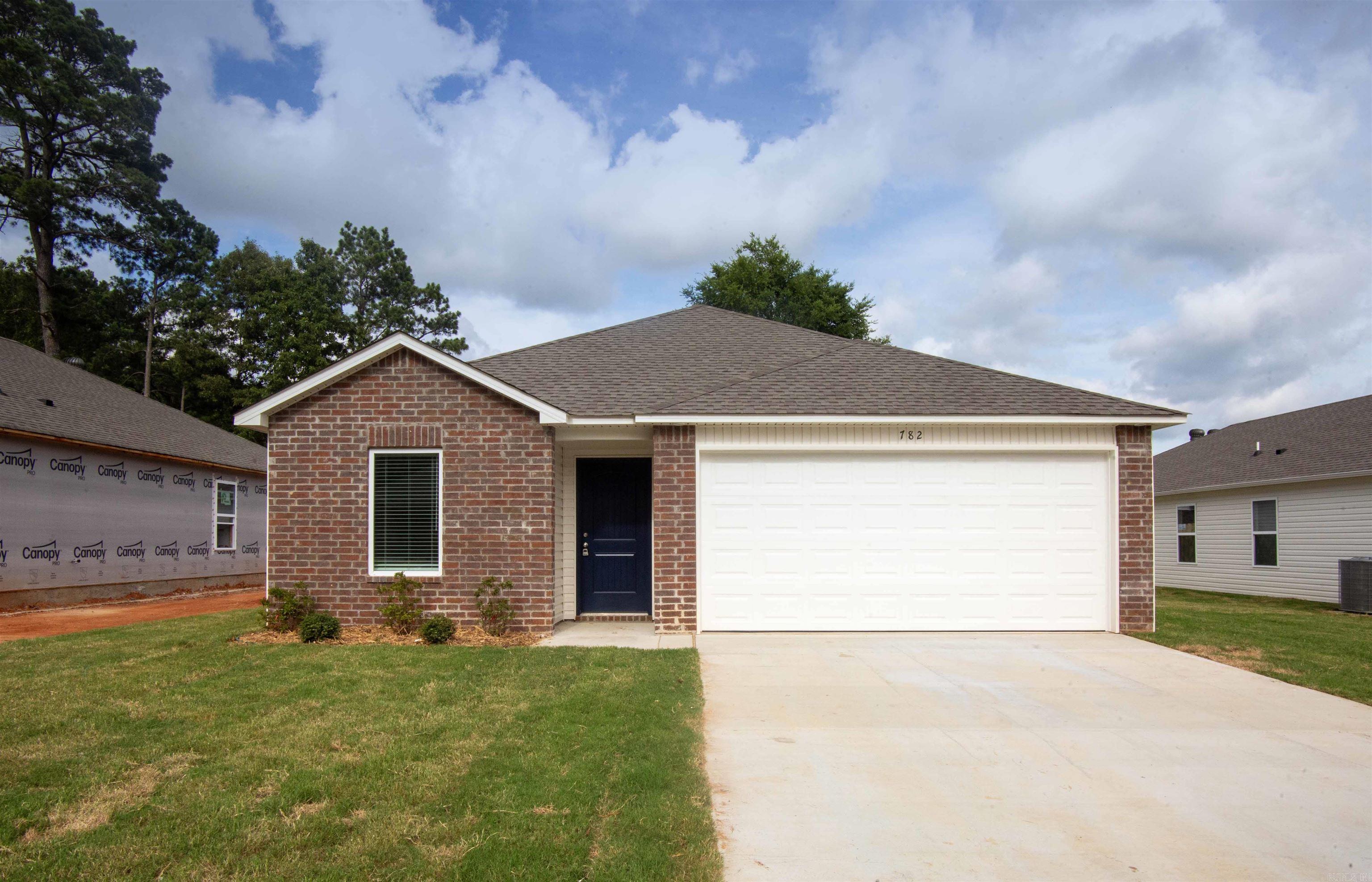 PANTHER COVE - Residential Lease