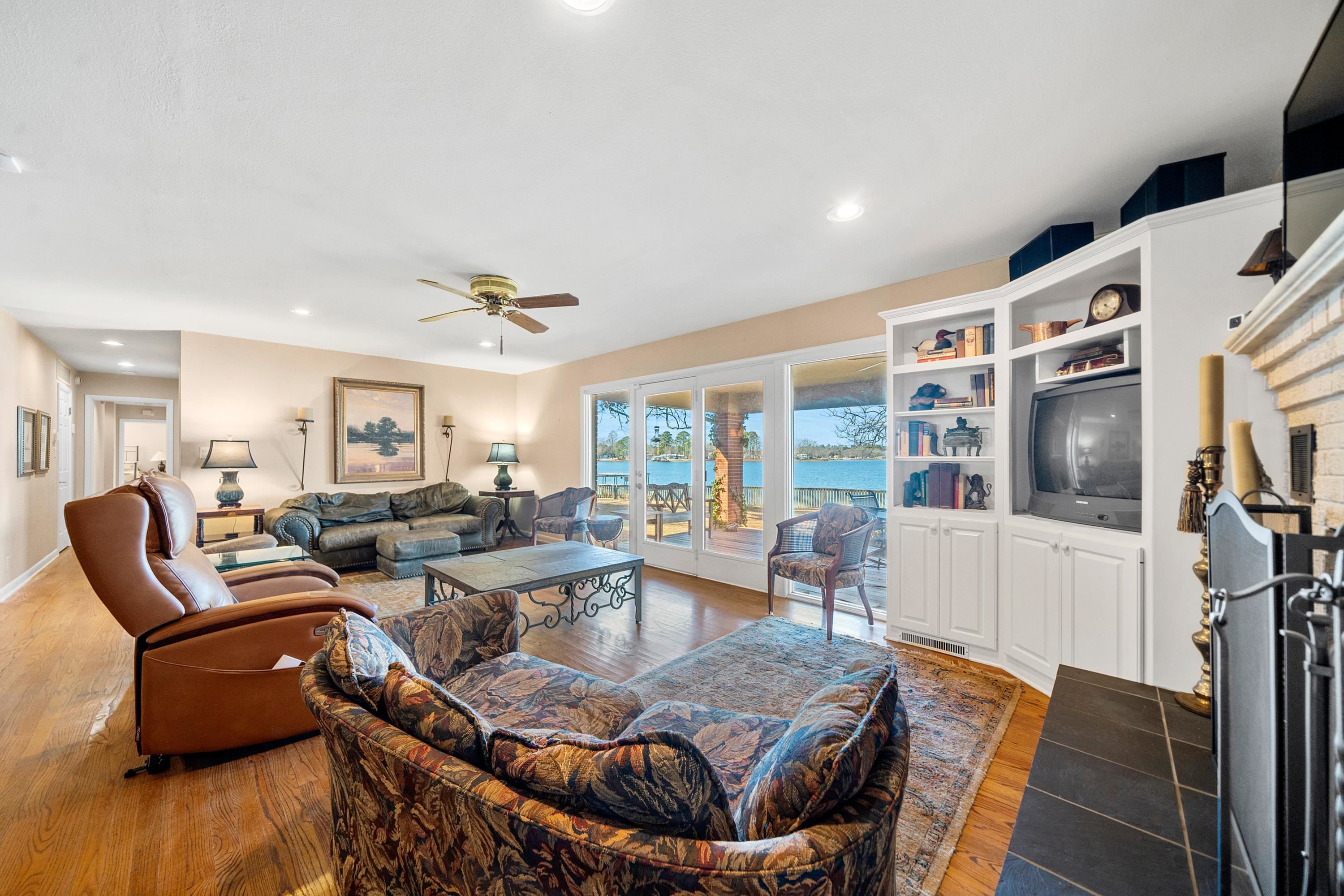 Caroline Acres - Residential