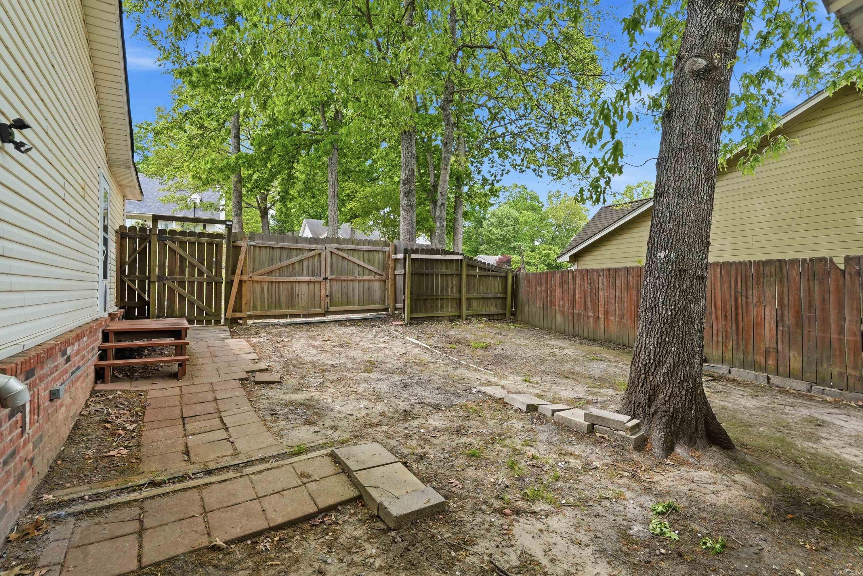BRYANT OAKS - Residential