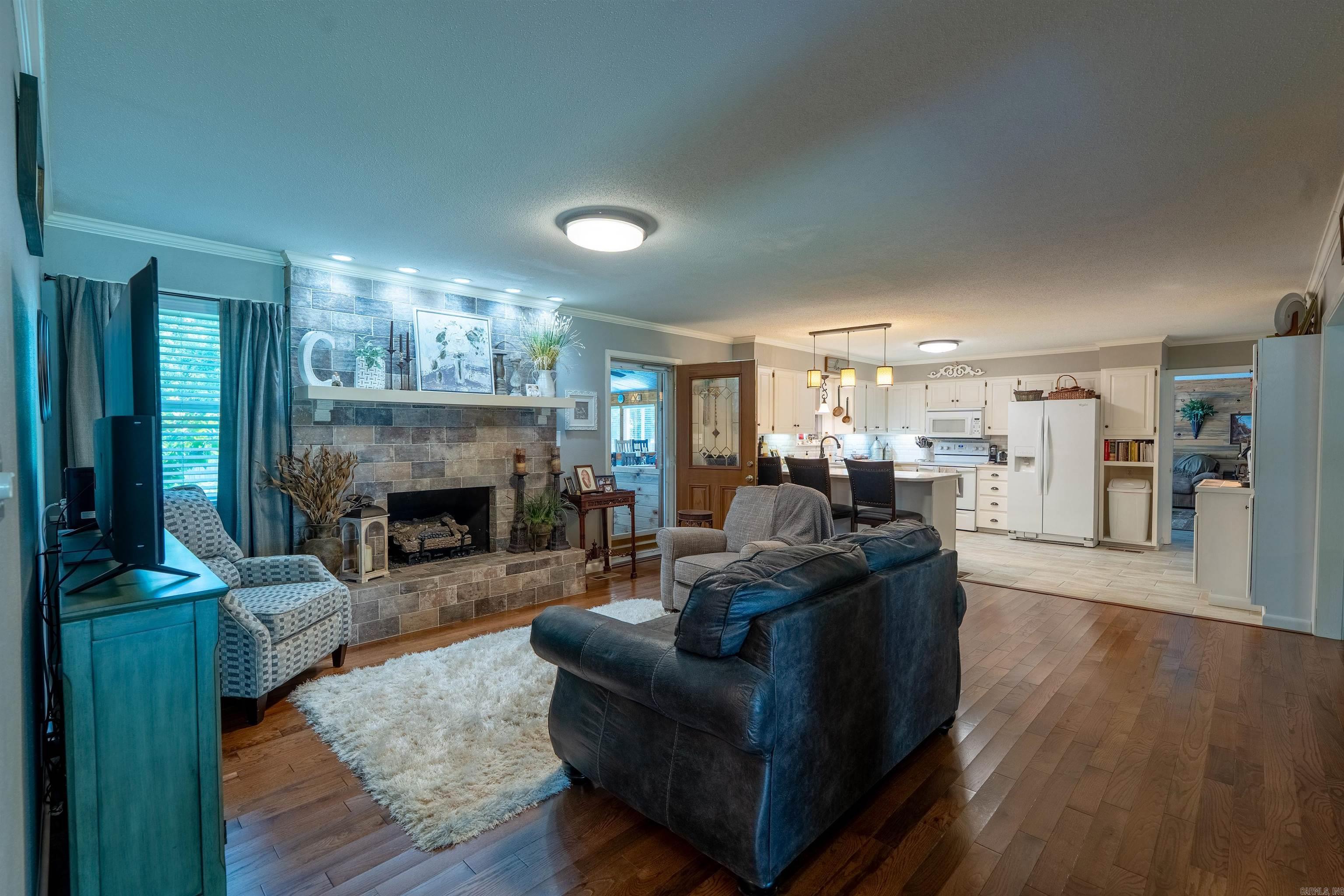 FOUST - Residential