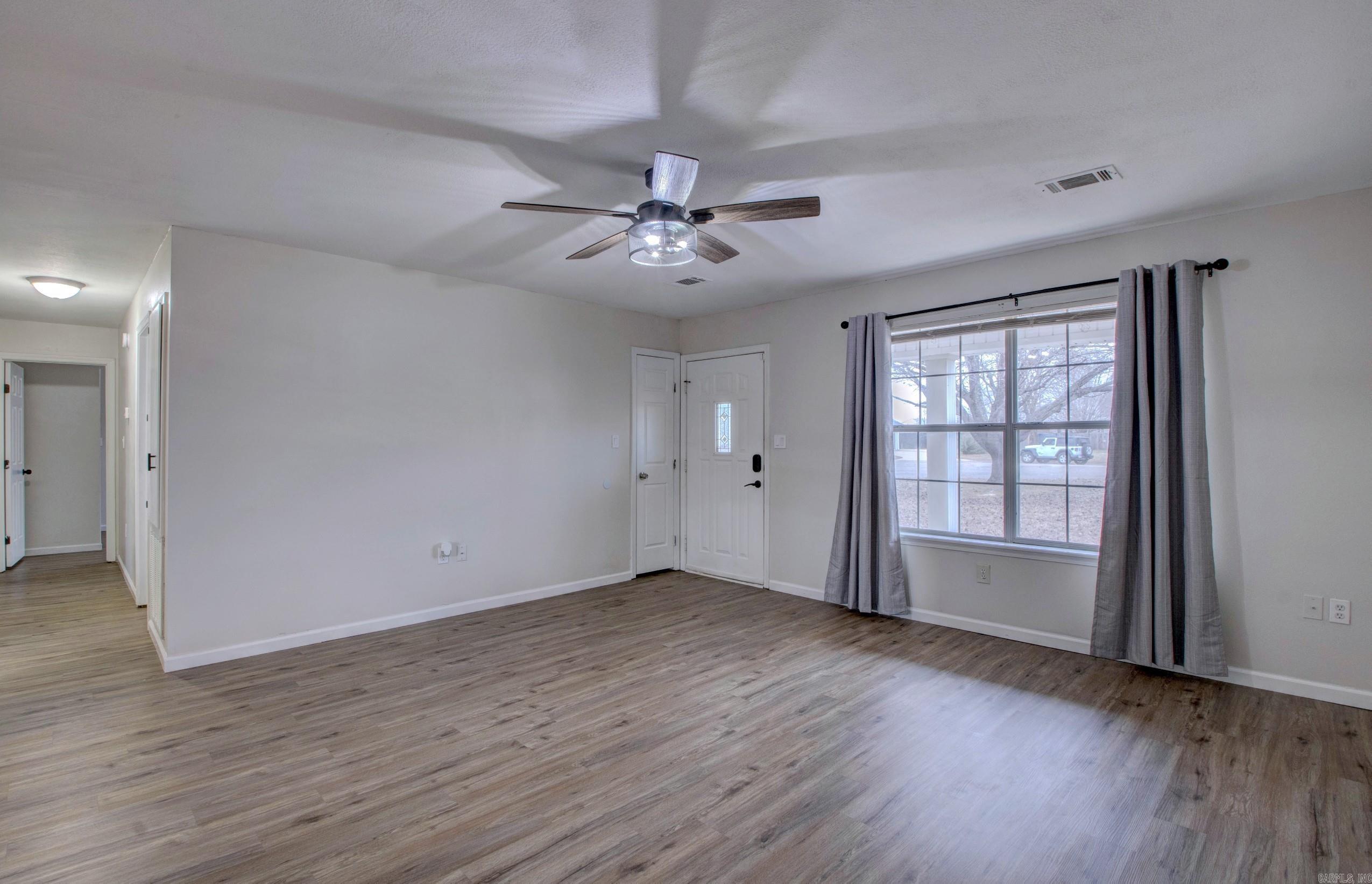 WINDWOOD SOUTH - Residential