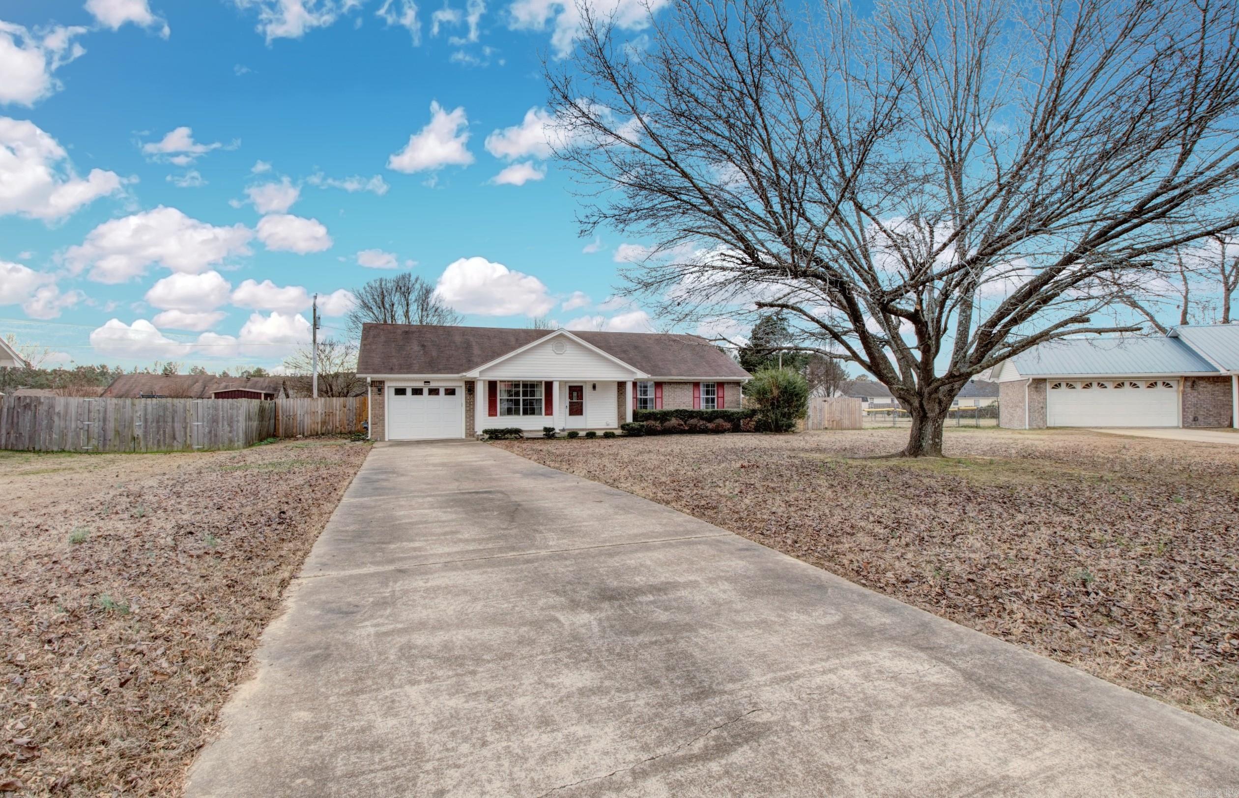 WINDWOOD SOUTH - Residential