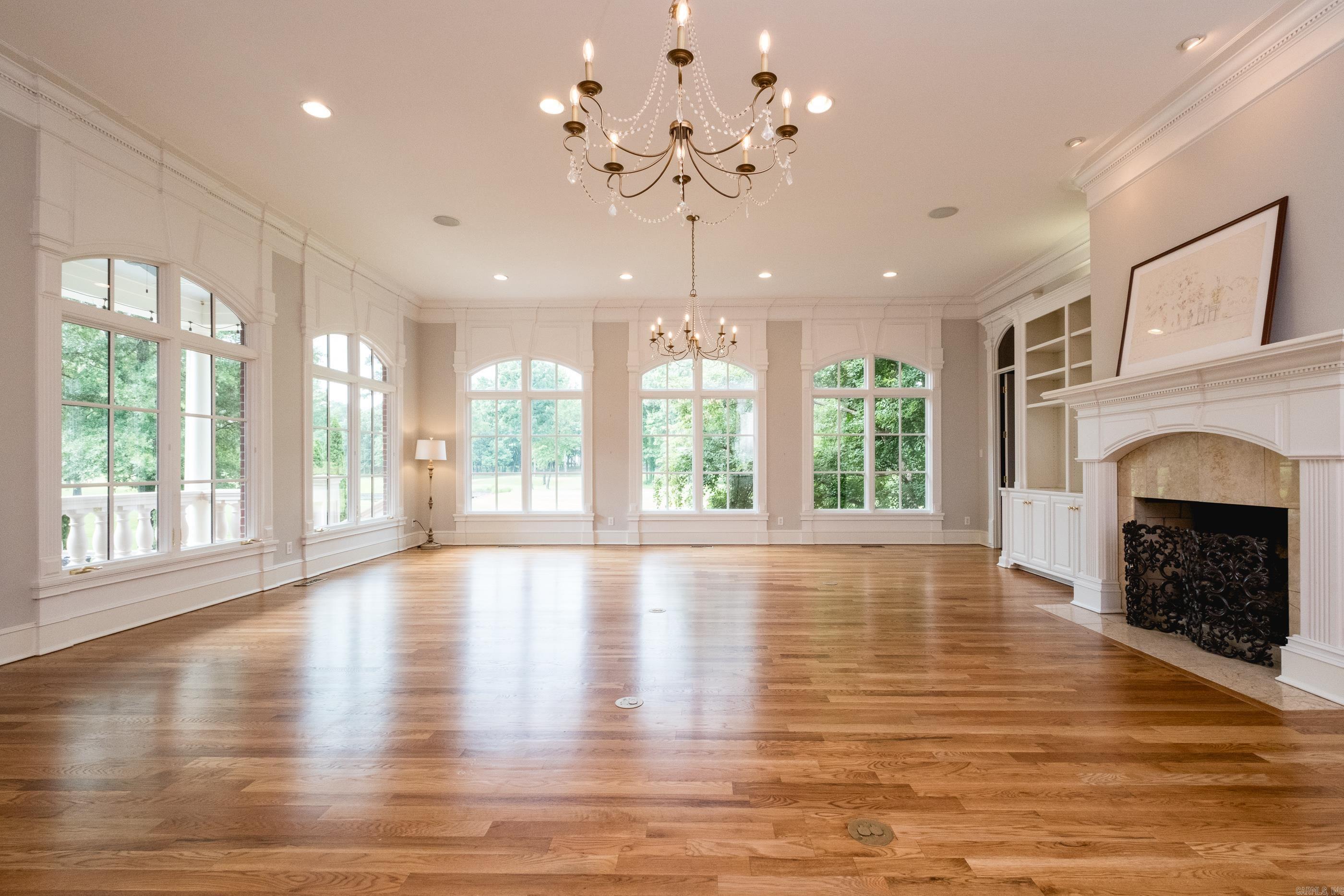 CHENAL VALLEY CHENAL CIRCLE - Residential