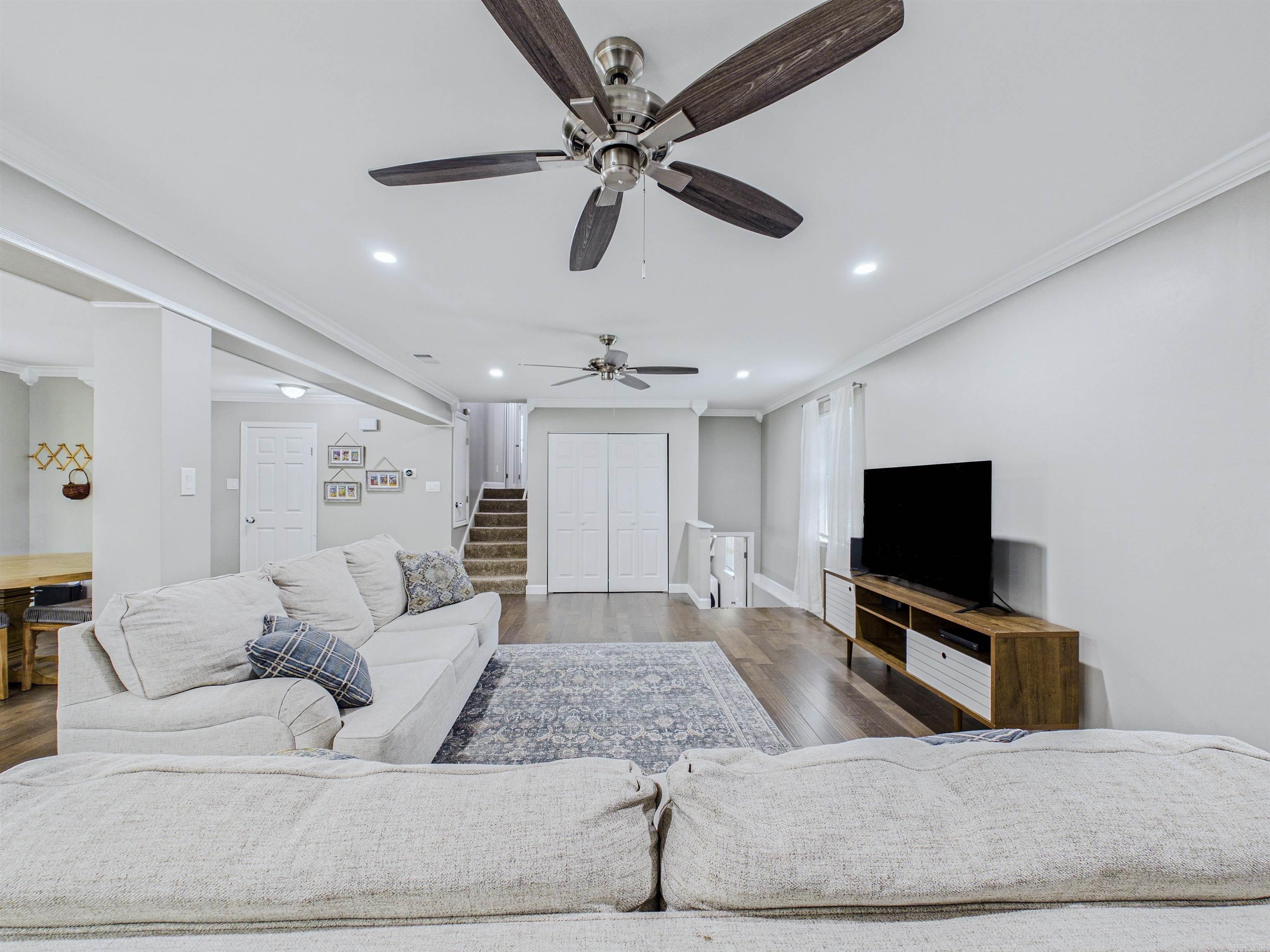 PLEASANT VIEW - Residential