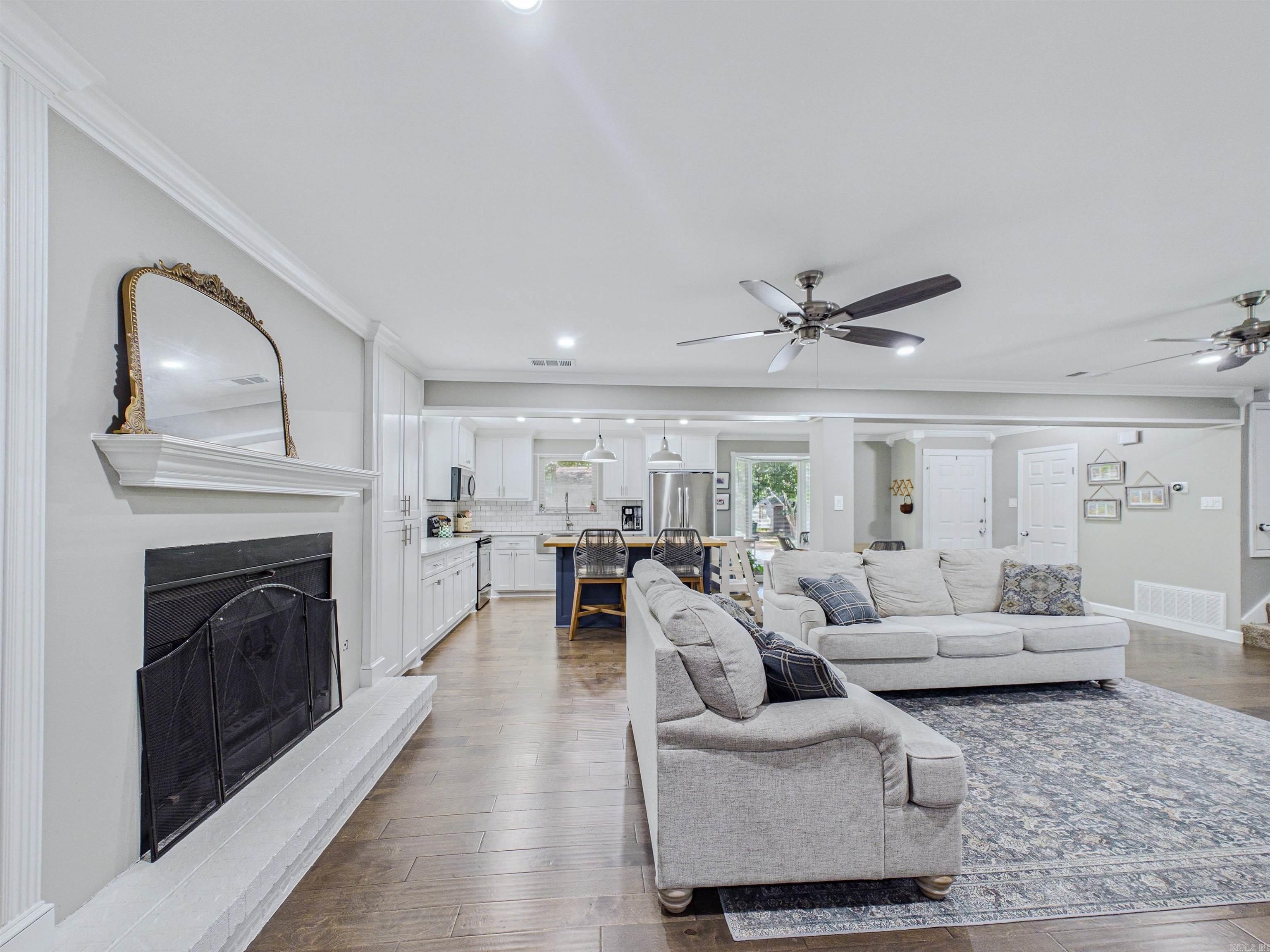 PLEASANT VIEW - Residential