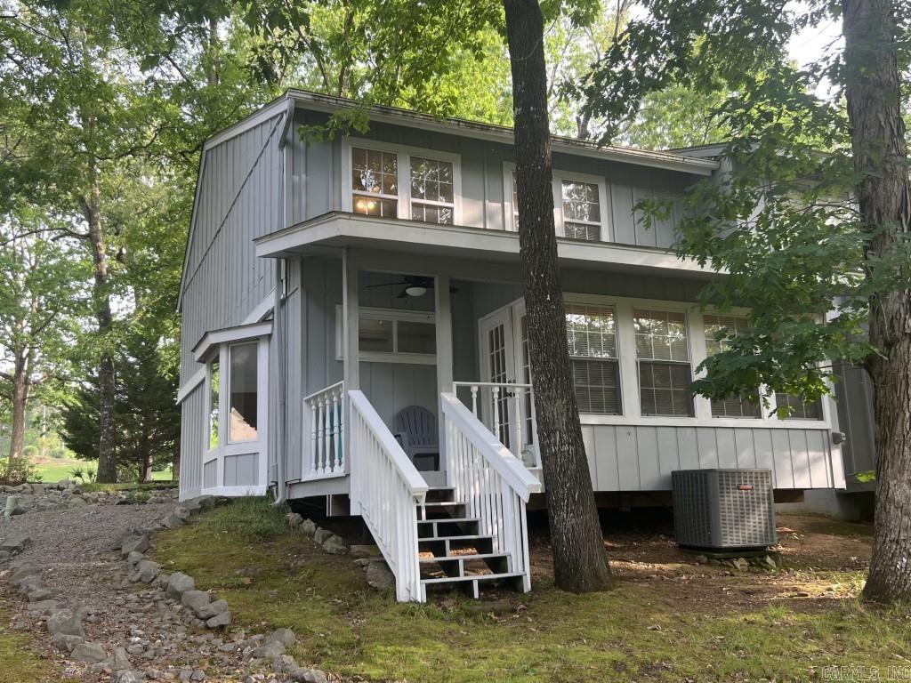 Hot Springs Village Townhouse AUCTION  Thursday, June 4th 11AM in the Desoto Courts Subdivision A Super Clean and updated  2 Story,  3 Bedroom 1 1/2 Bath, 1,546+/- SF end unit. Visit: FowlerAuctioneer.com for further details.