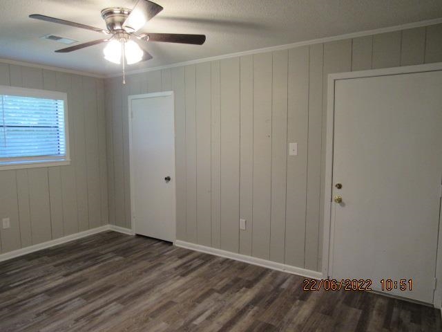 College Oak - Residential Lease