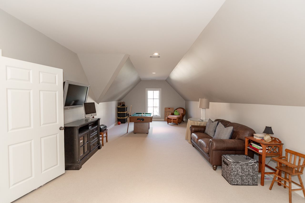 CHENAL VALLEY SOLOGNE CIRCLE - Residential