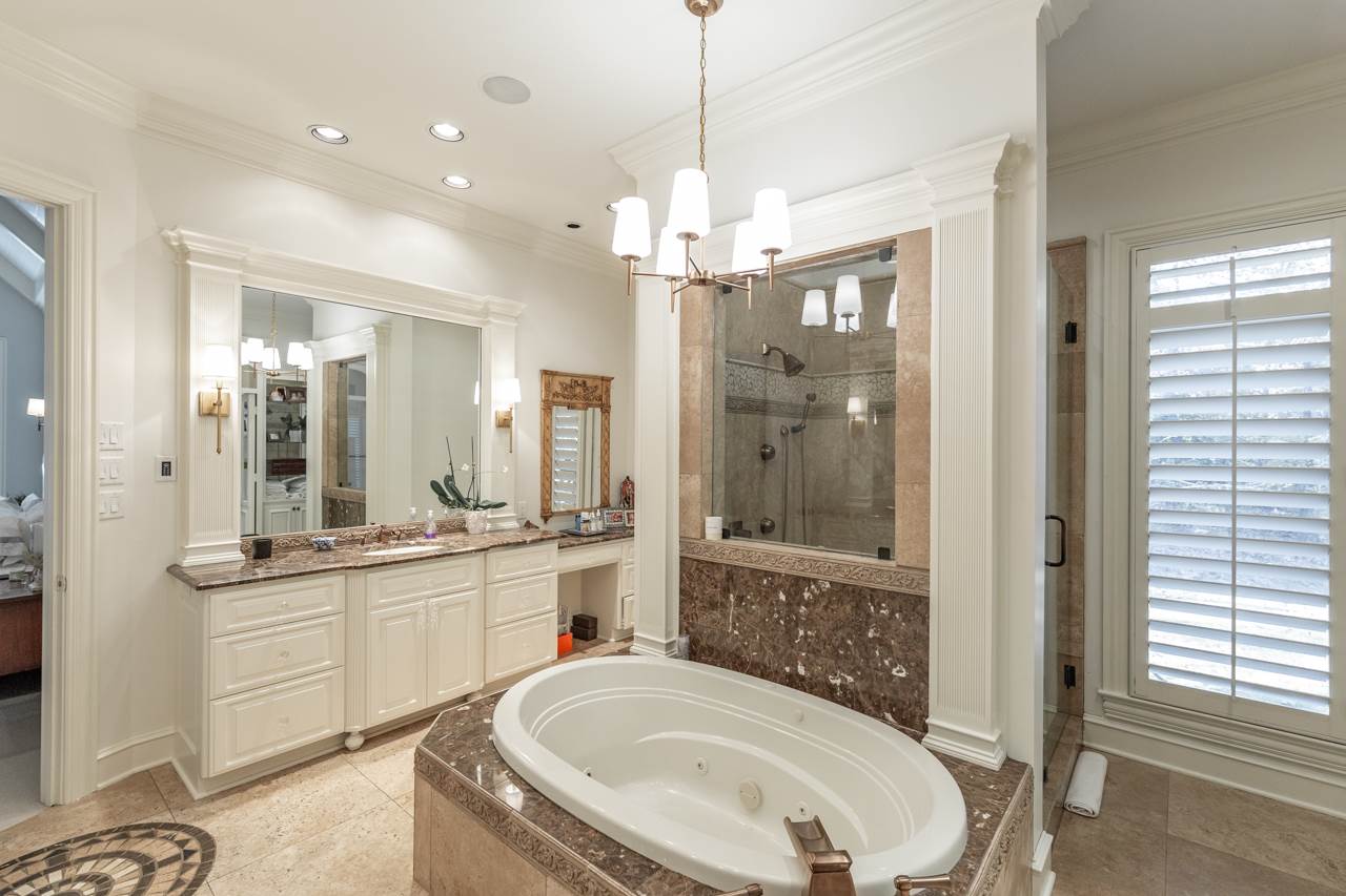 CHENAL VALLEY SOLOGNE CIRCLE - Residential