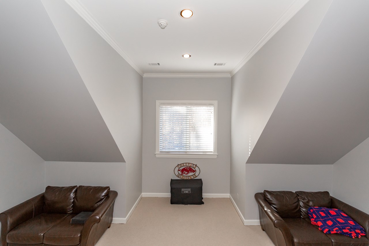 CHENAL VALLEY SOLOGNE CIRCLE - Residential